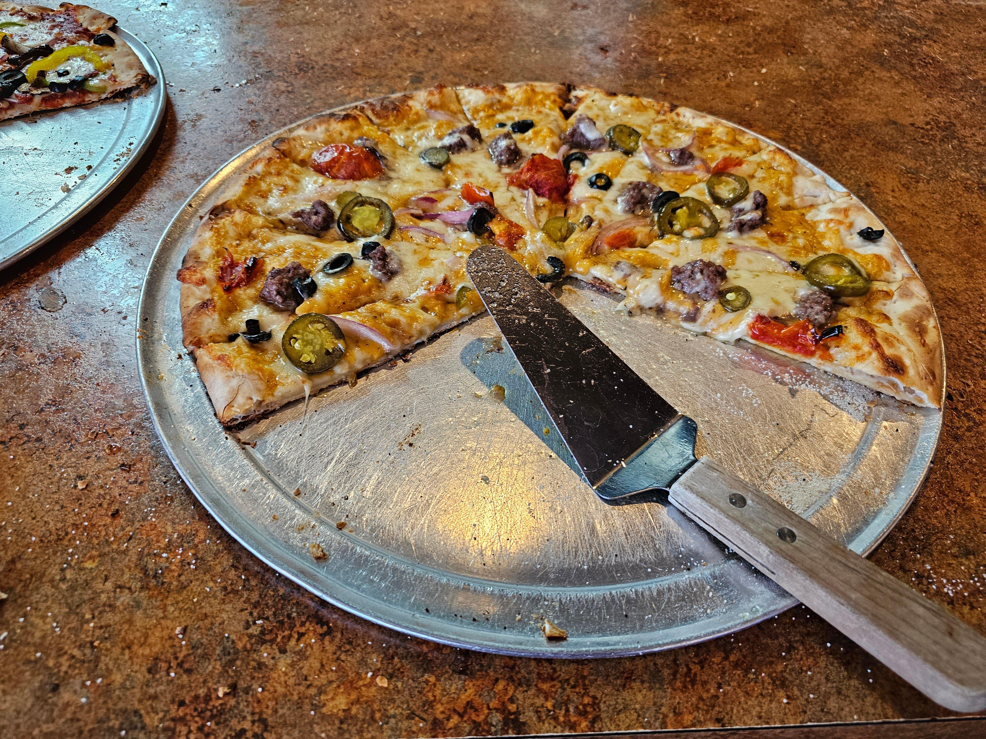 Dontae's Highland Pizza Parlor