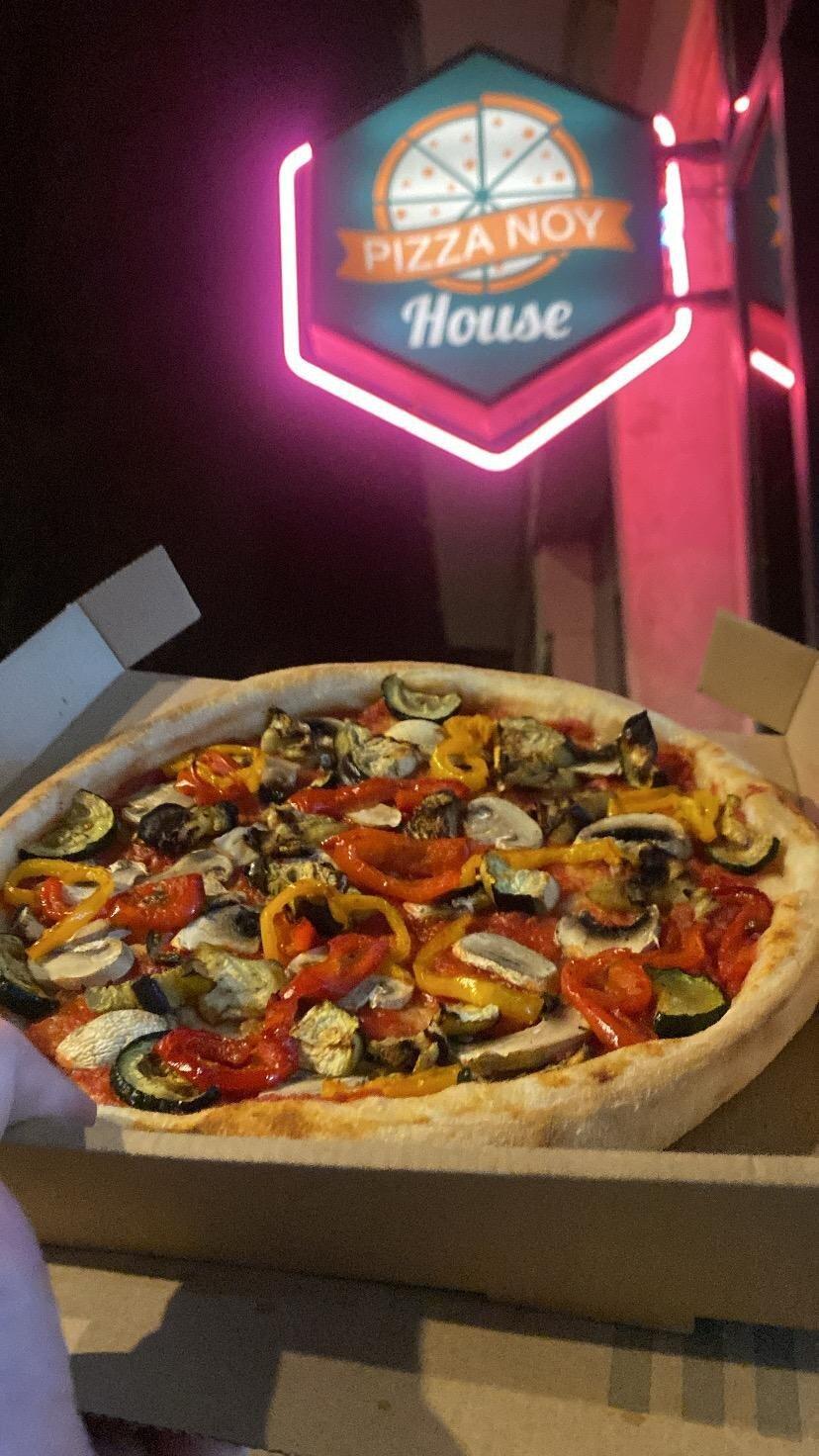 Pizza Noy