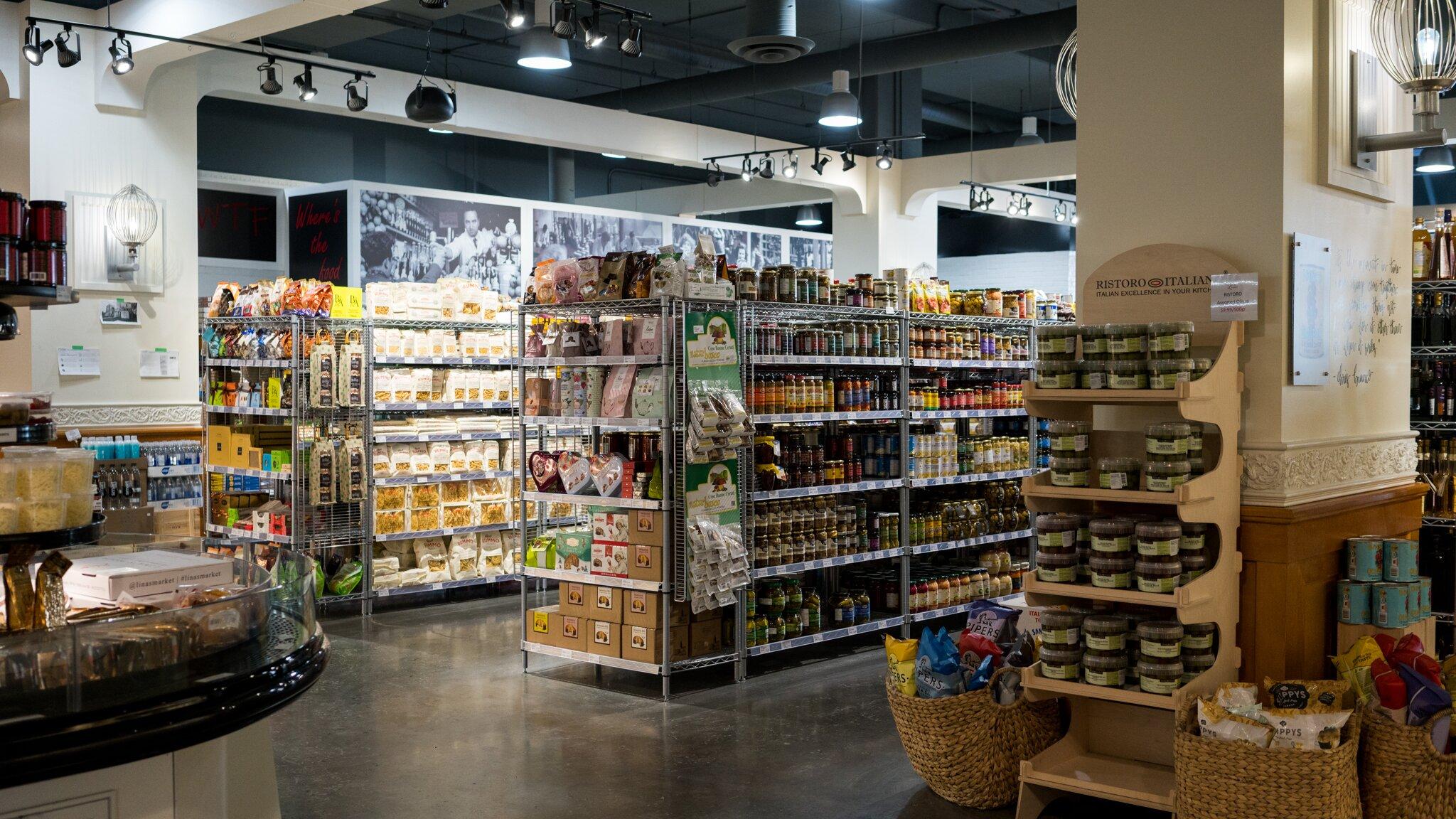 Lina's Italian Piazza