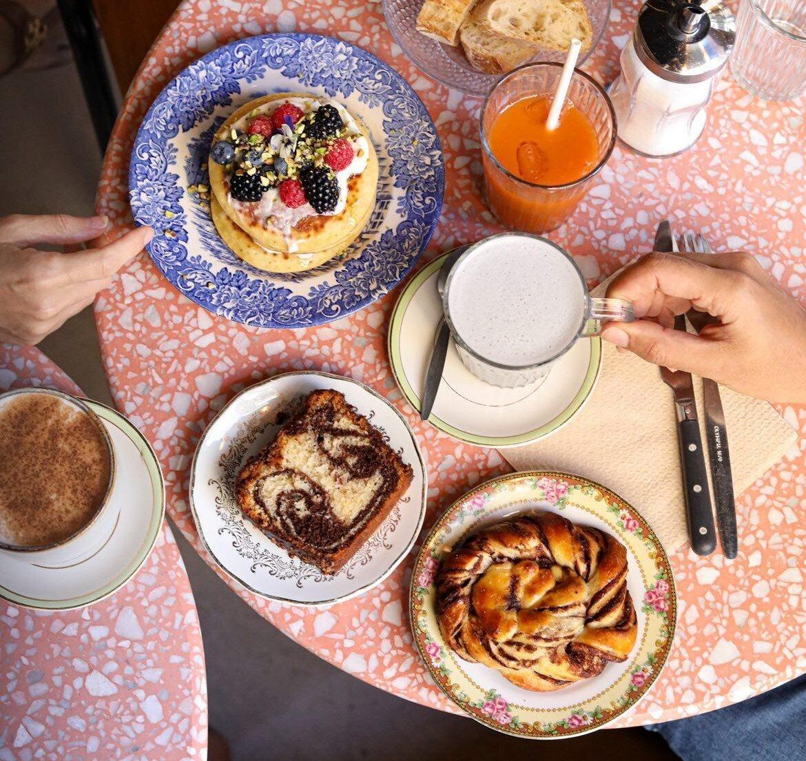 Iso - Coffee Shop Brunch