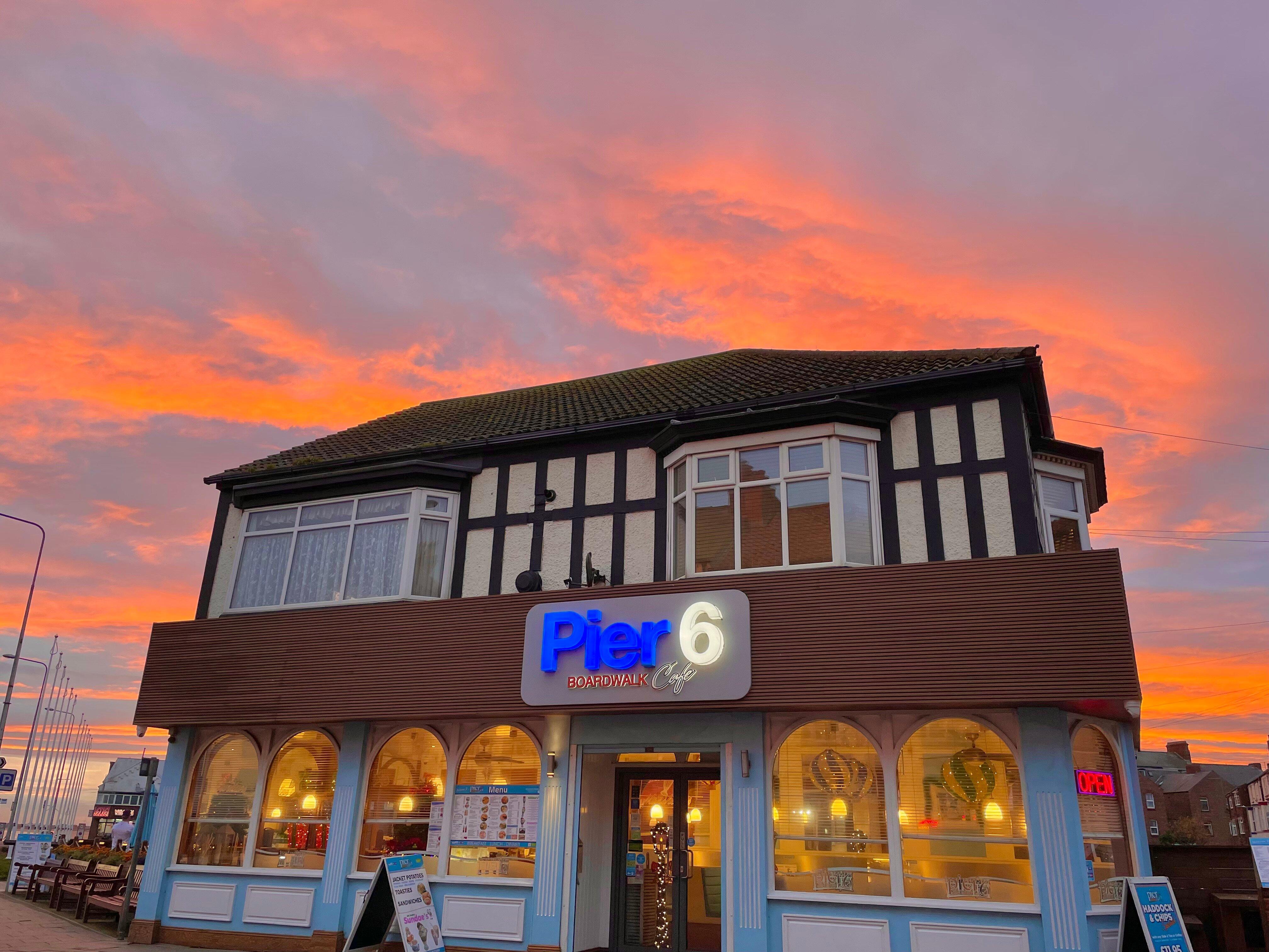 Pier 6 Boardwalk Cafe