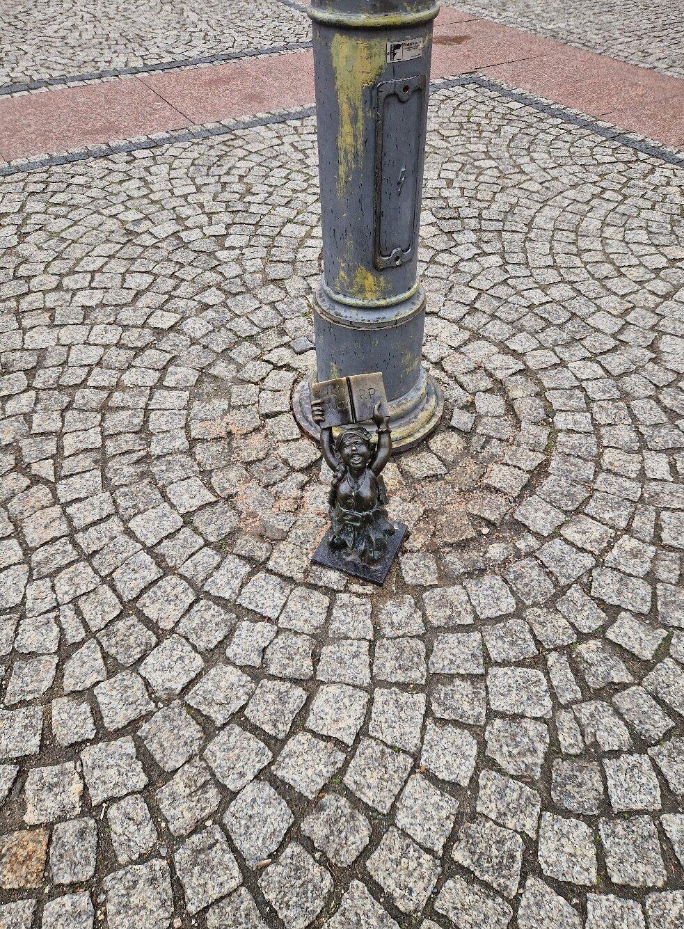 Zwerk Der Guten Frau