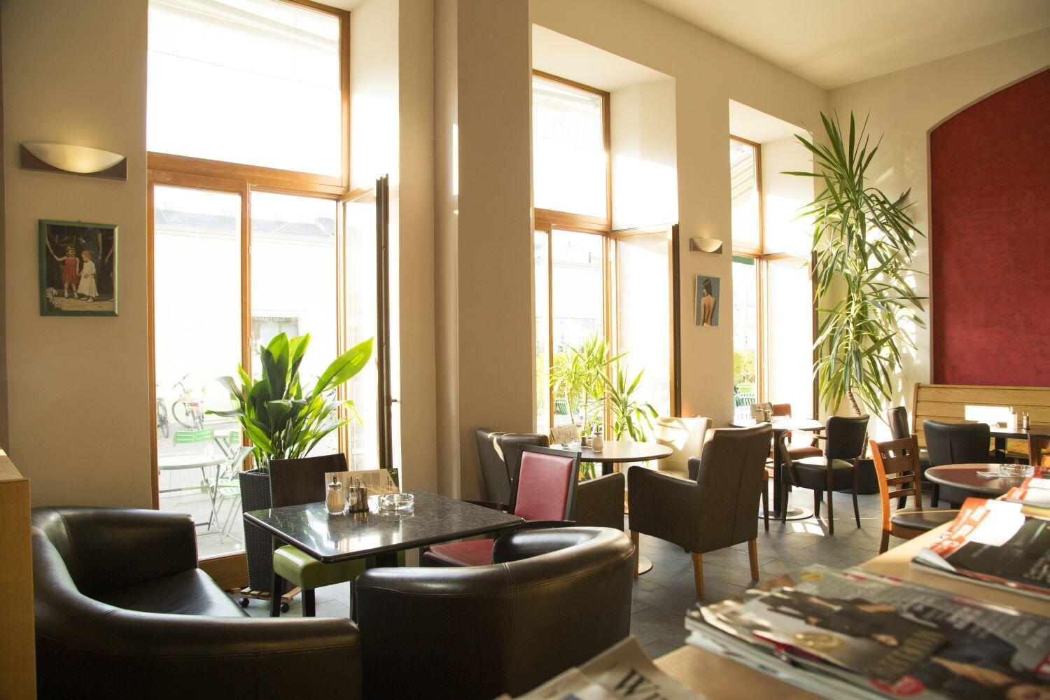 Cafe CI Club International