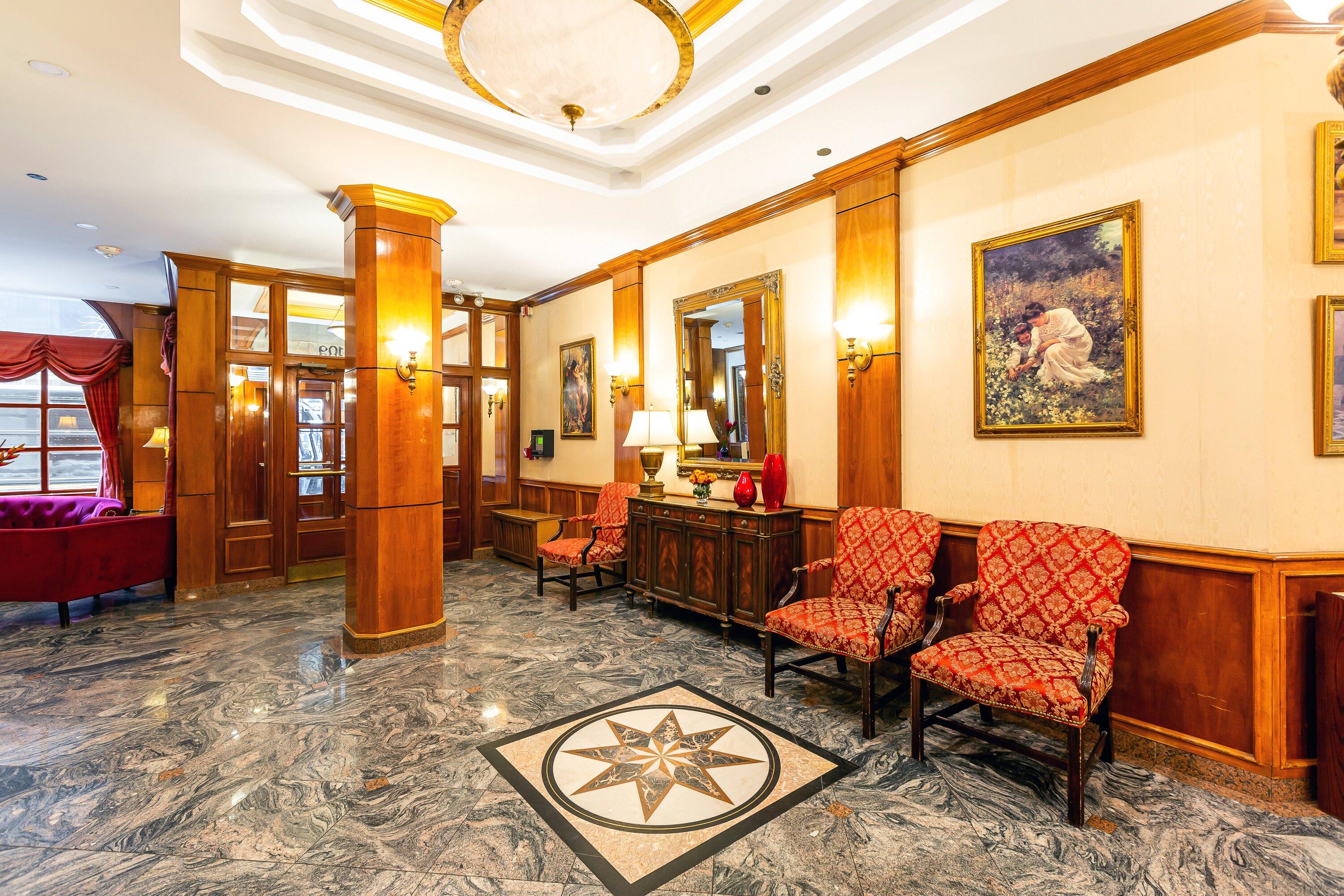 Hotel St. James