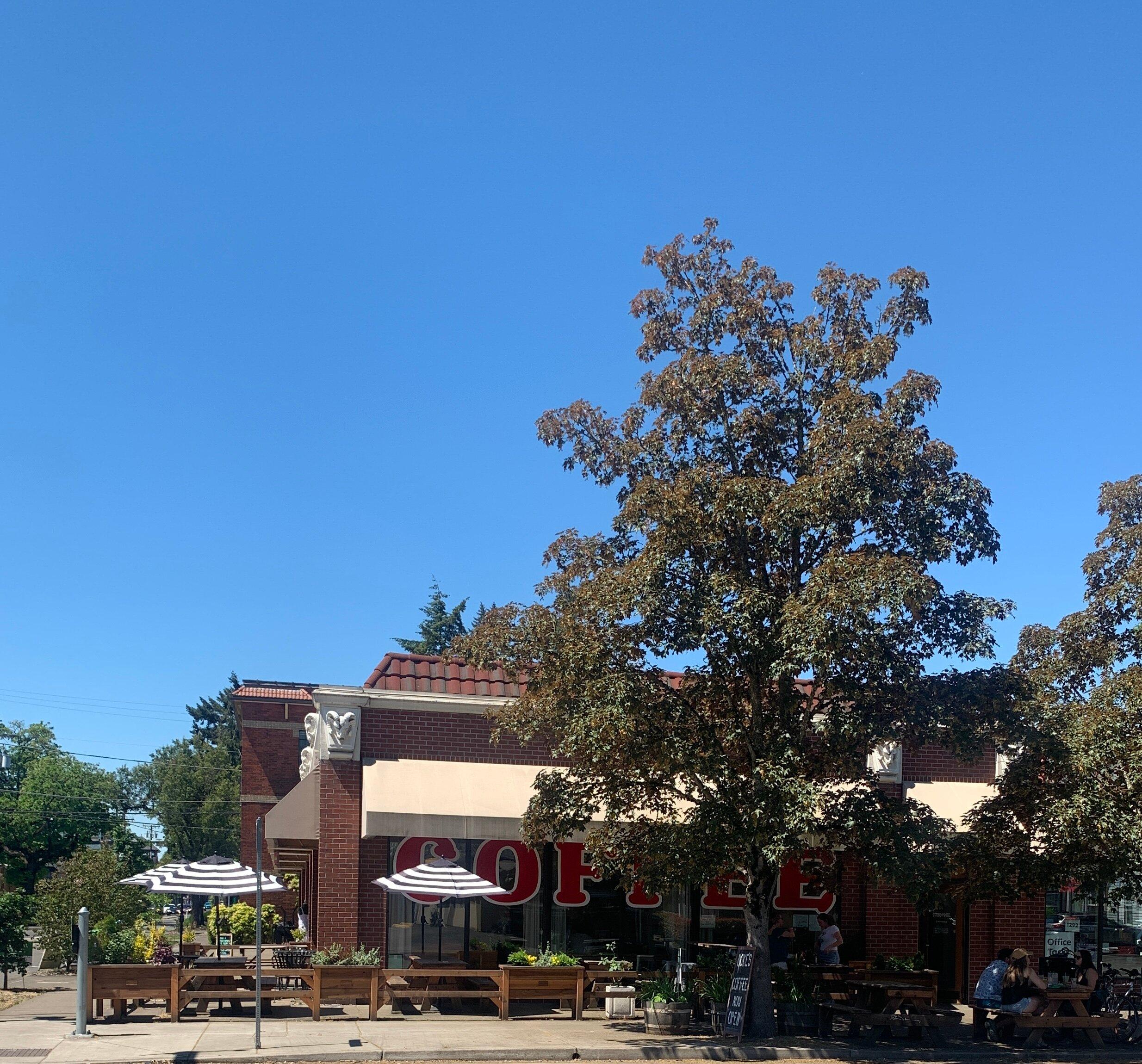 Moke's Coffee & Kitchen