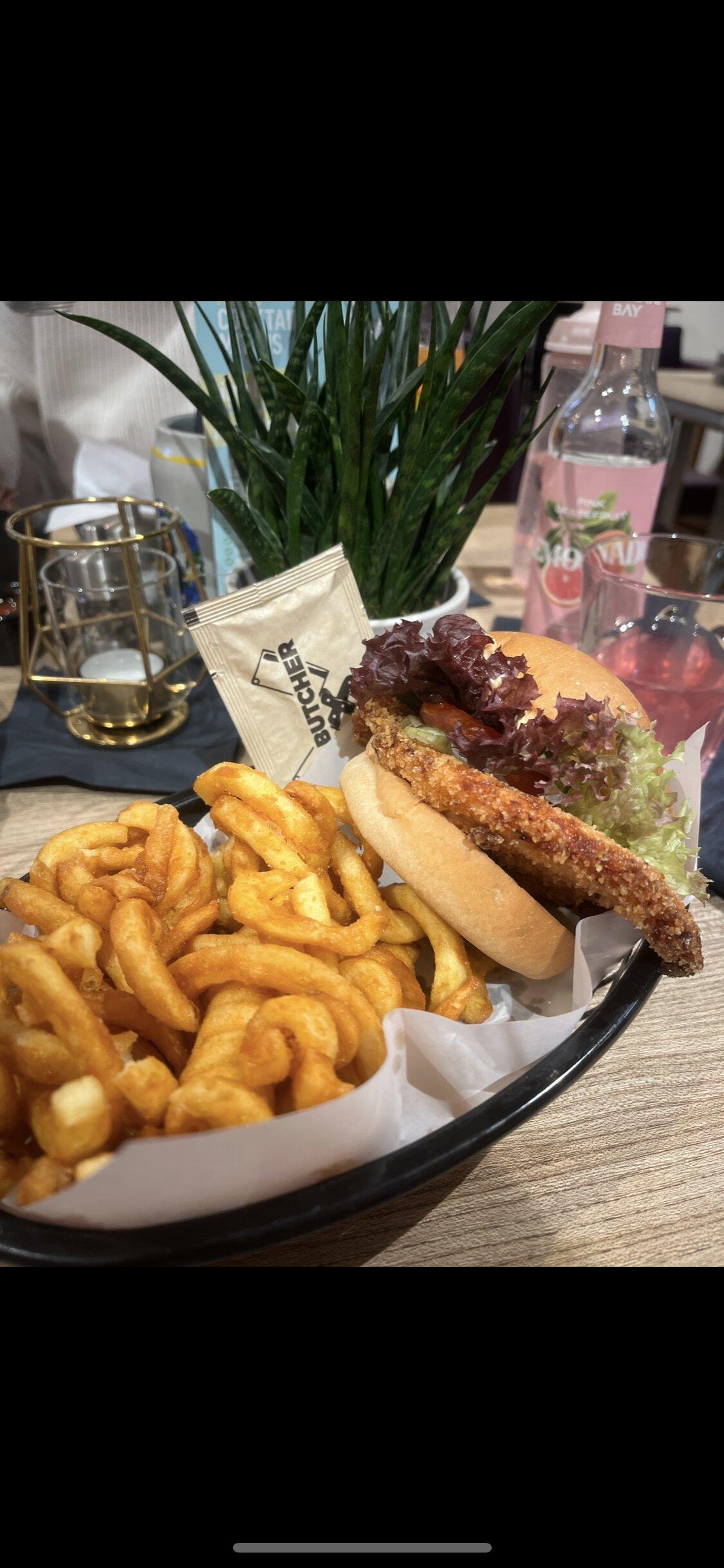 Photo by Explore19700692543