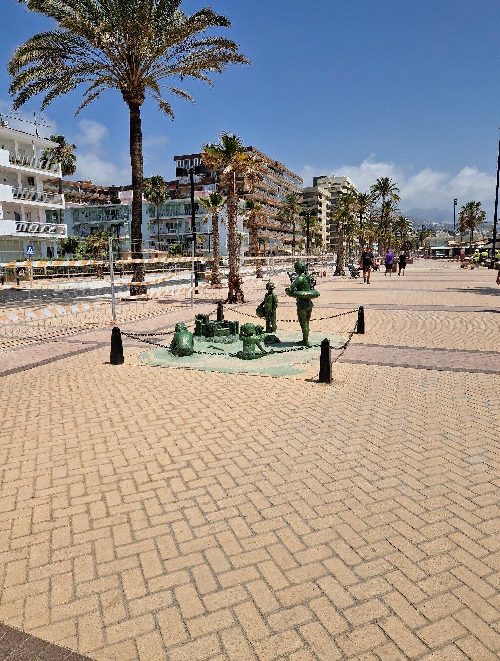 Beach Scene Monument