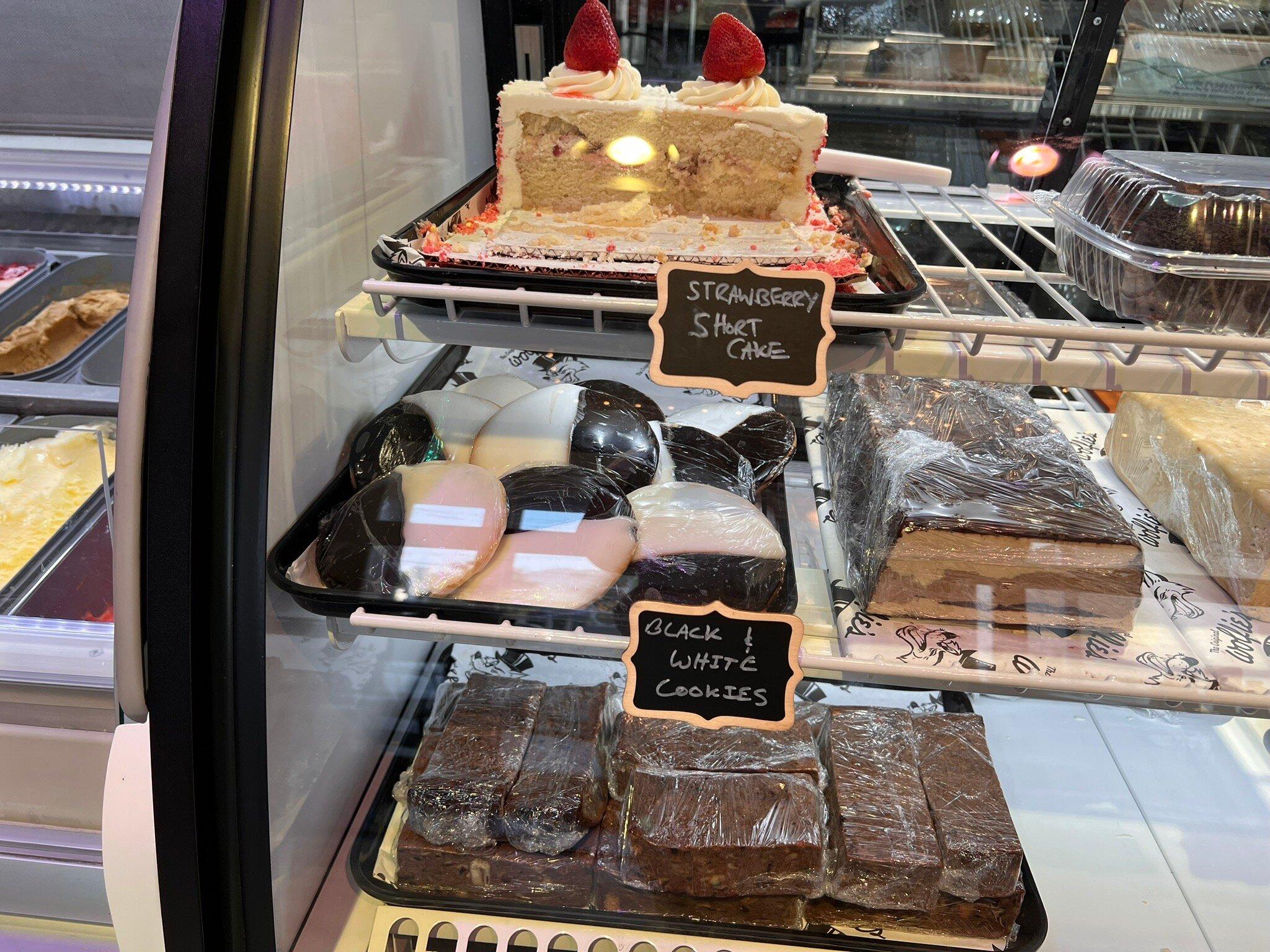 The Original Wolfie's Restaurant, Deli and The Rascal House Bar