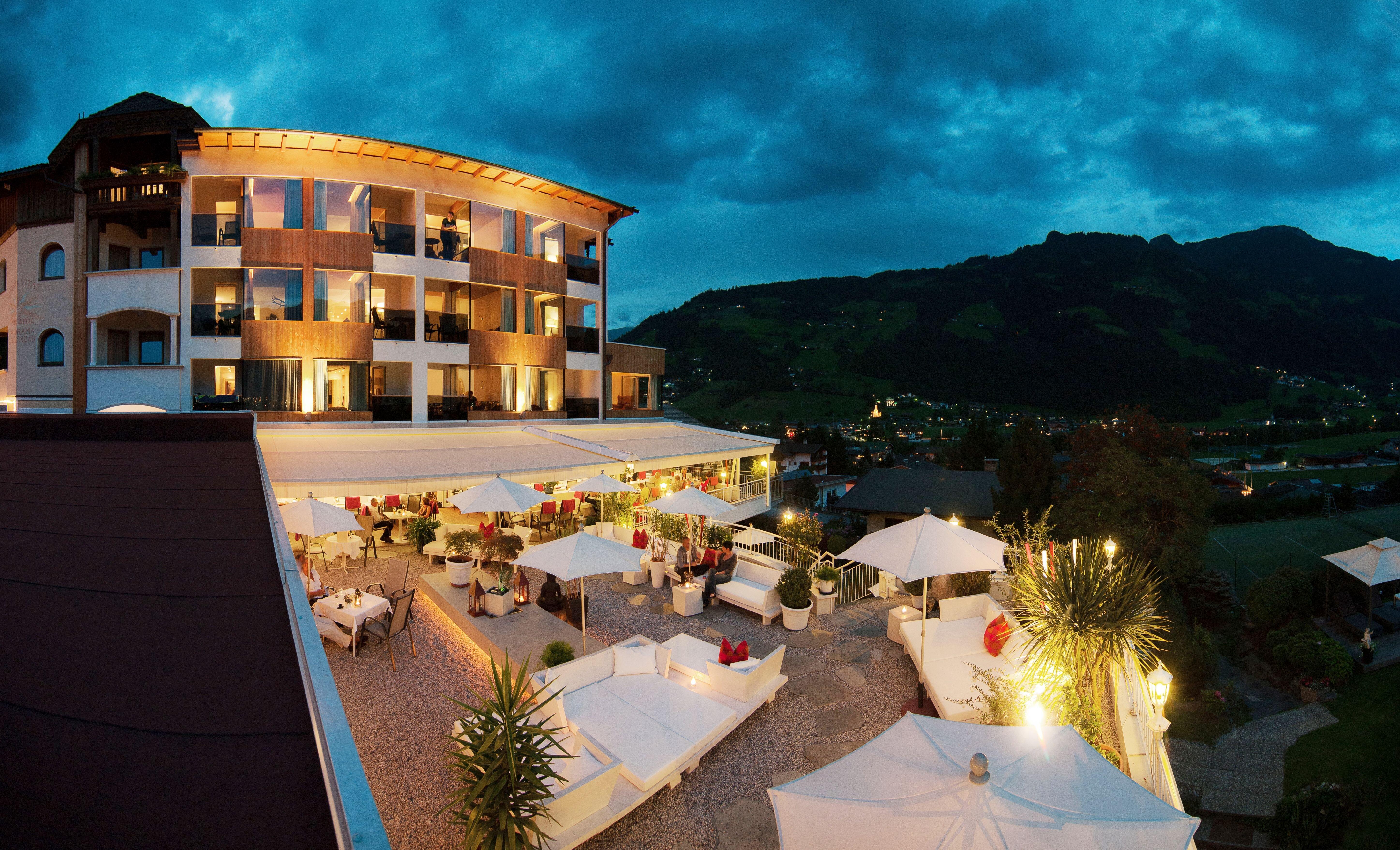 Stefanie Terrace, Bar & Restaurant