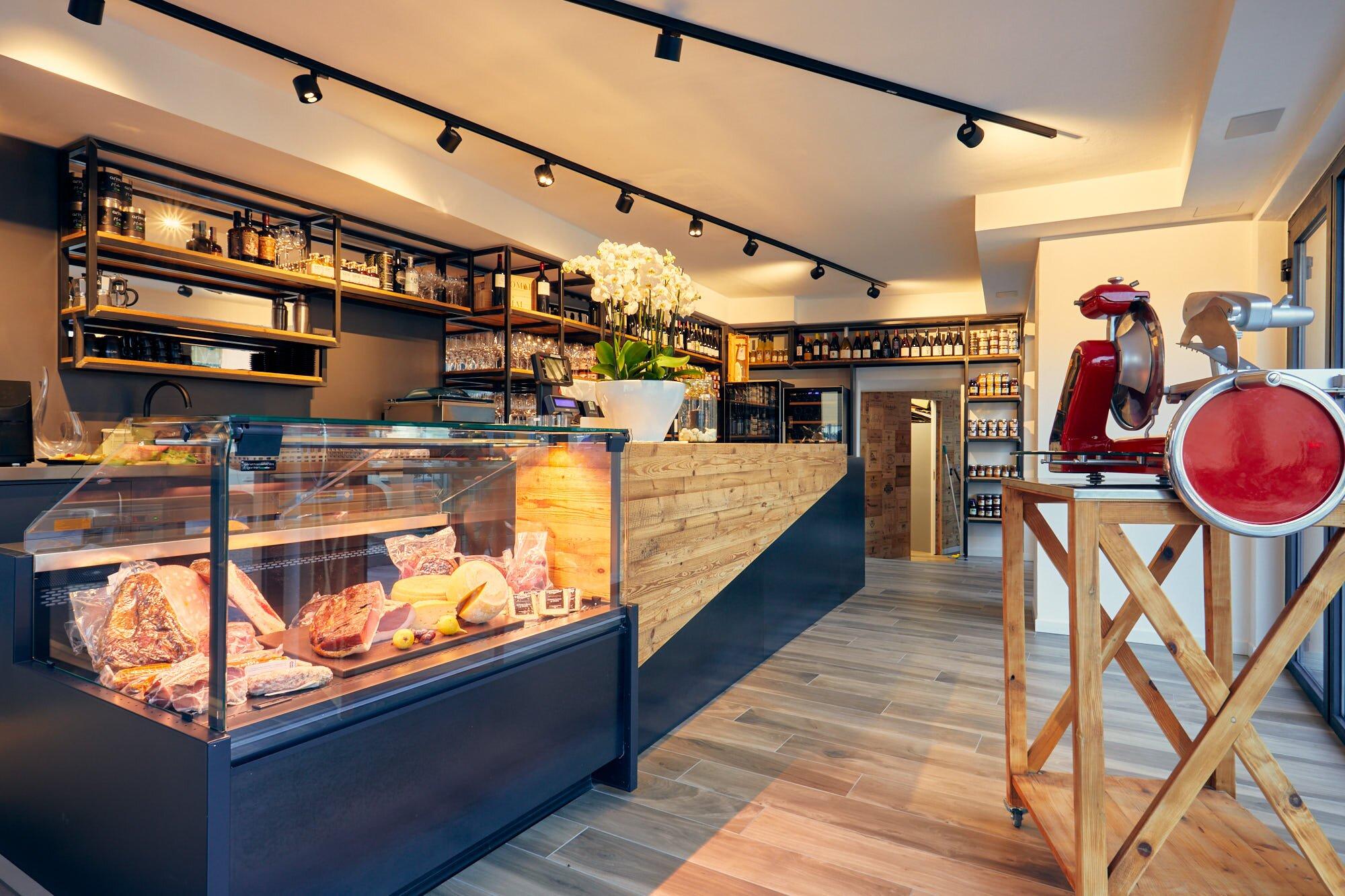 Enoteca Bouquet Wine