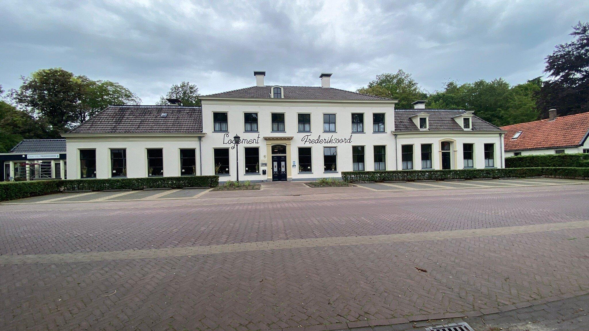 Photo by annetonadmiraal