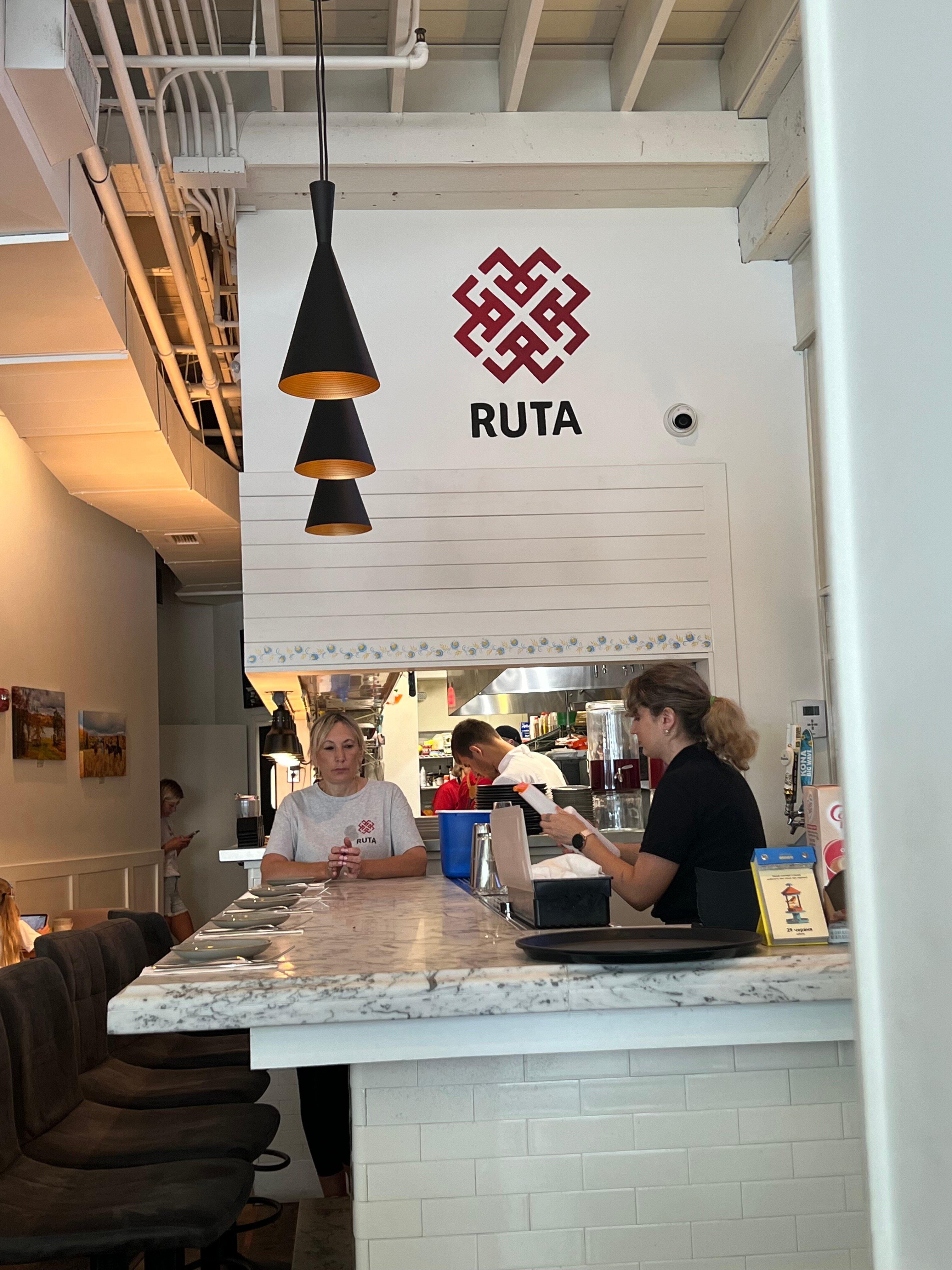 Photo by H1049XNmaryc