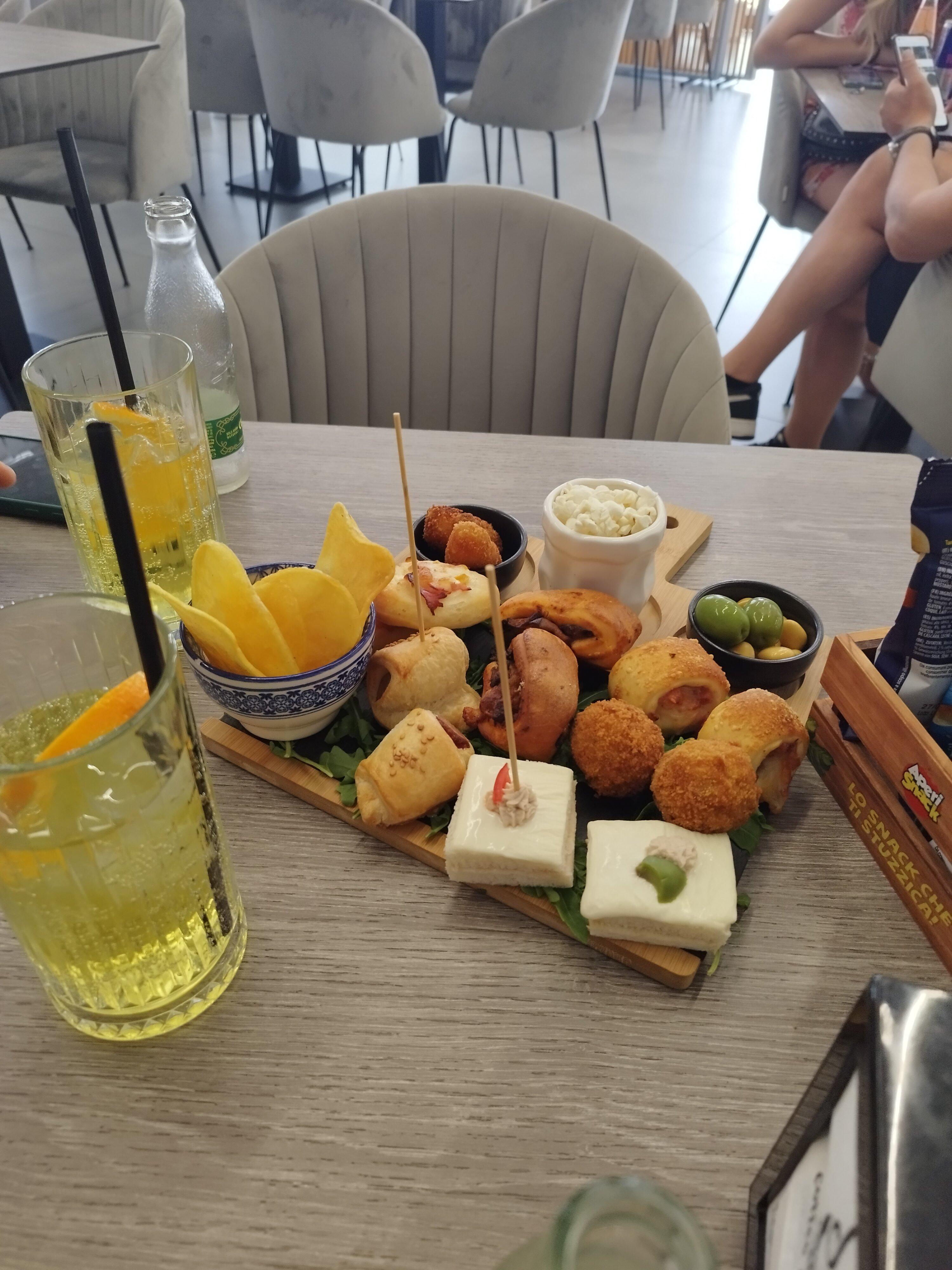 Igró Coffee & Bistrot