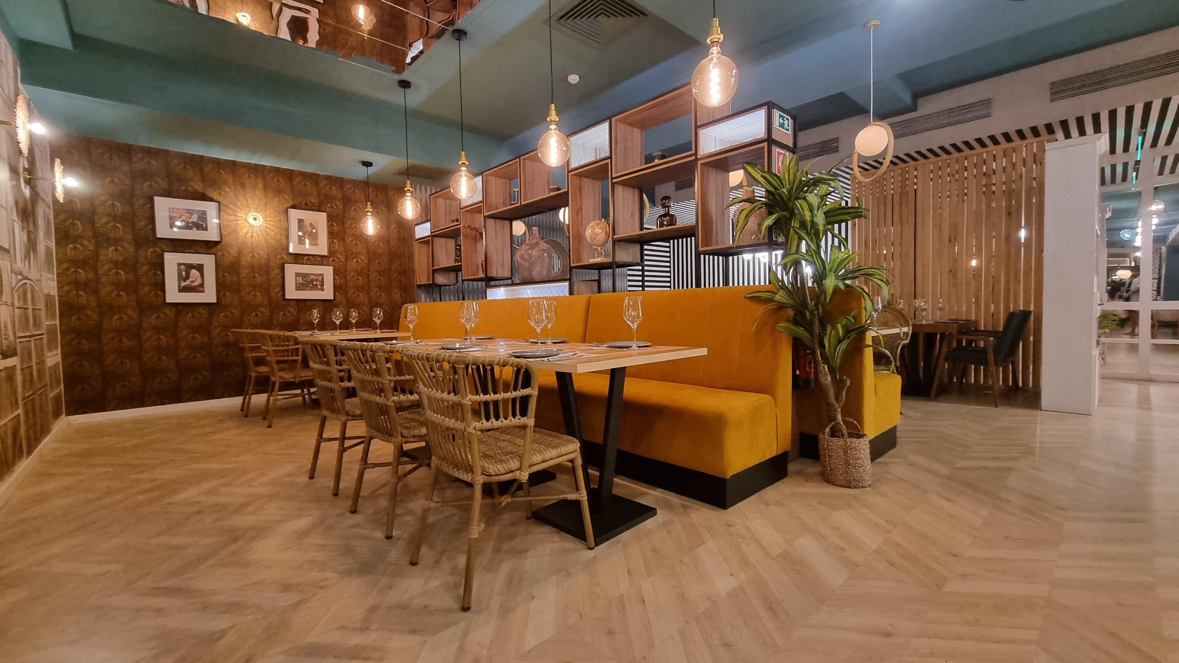 La Mafia Se Sienta A La Mesa - Avenidas Novas