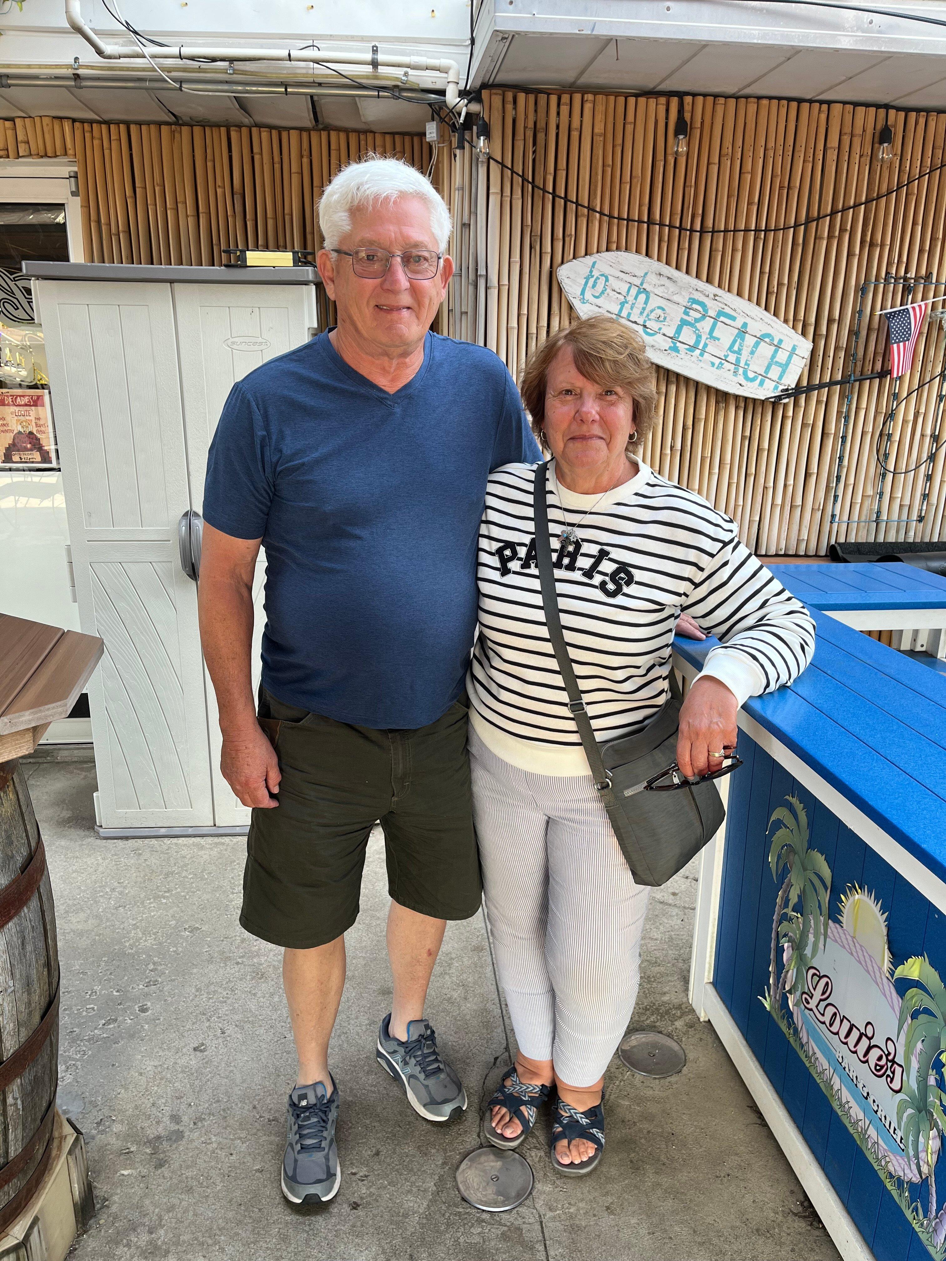 Louie's Bar and Grill