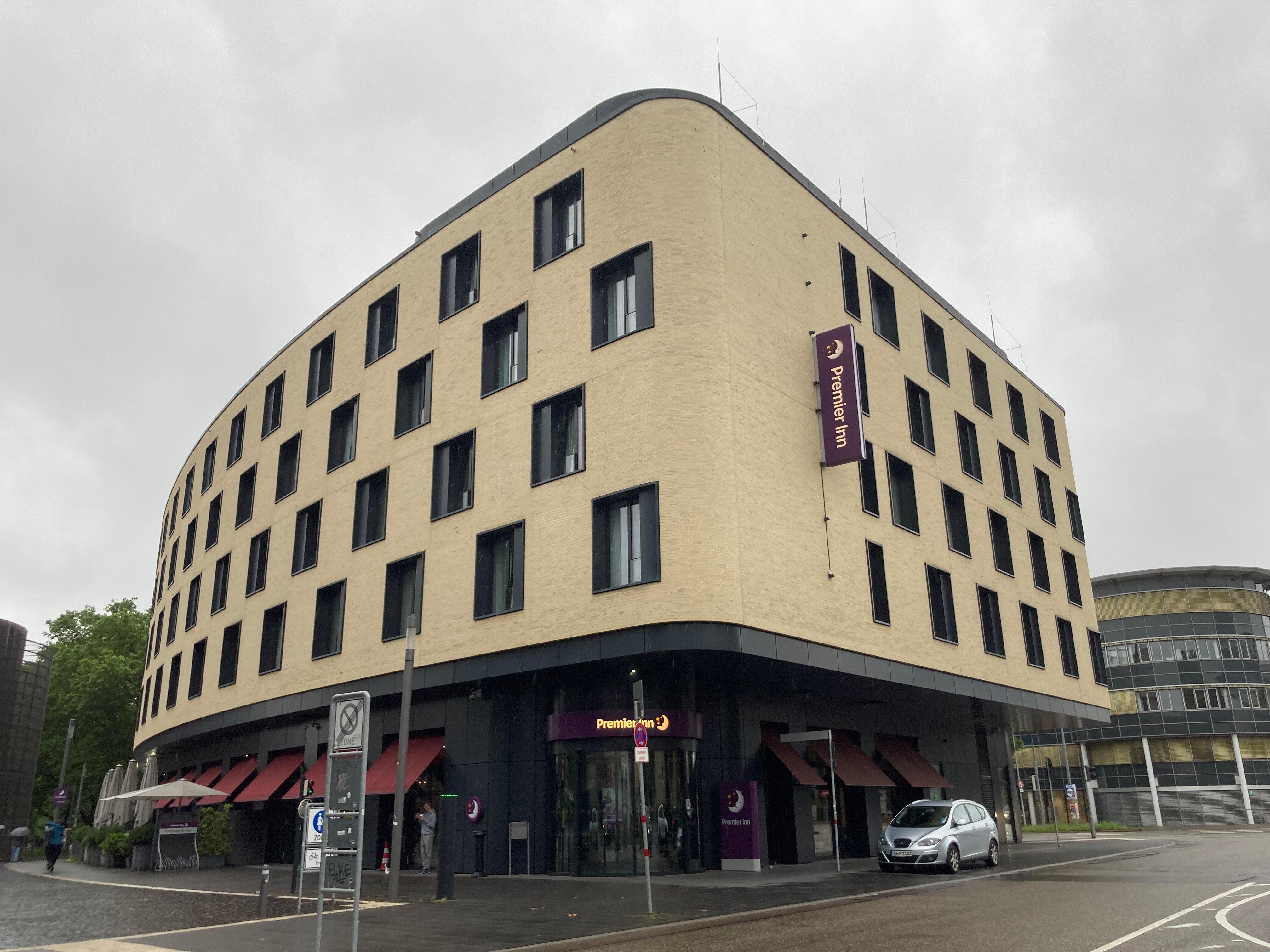 Photo by Lovetoski24