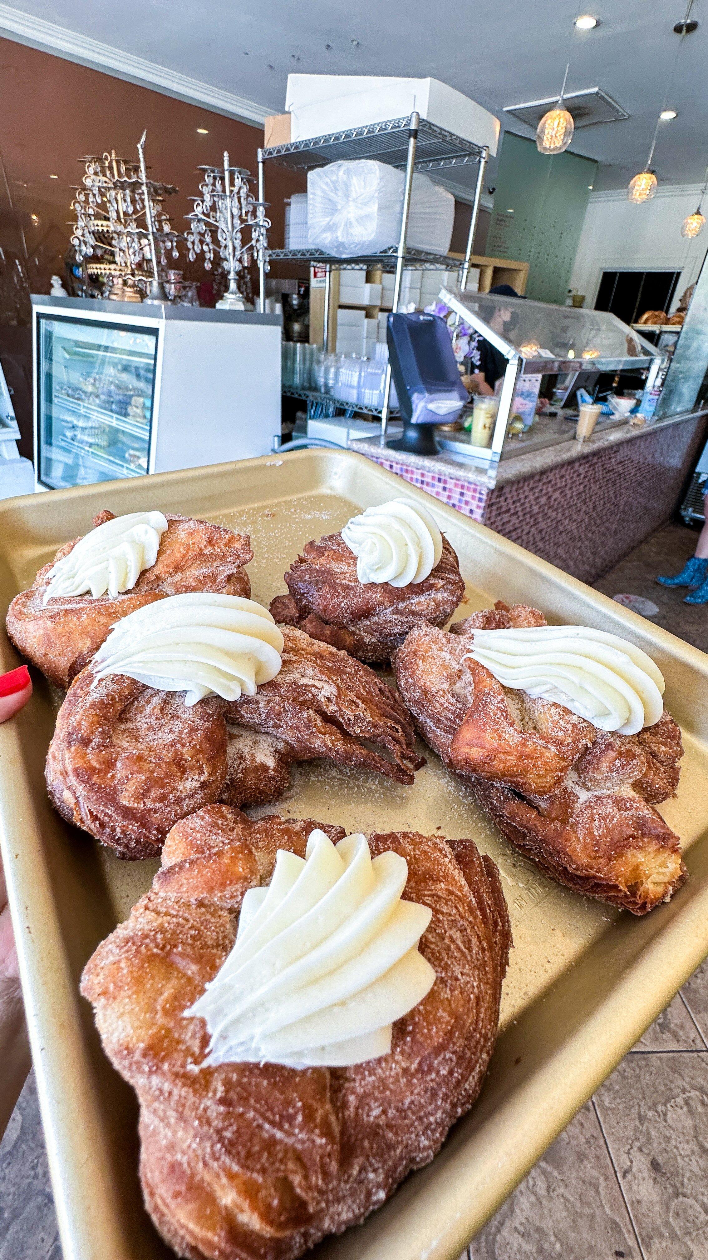 Mini's Croissants & Boba