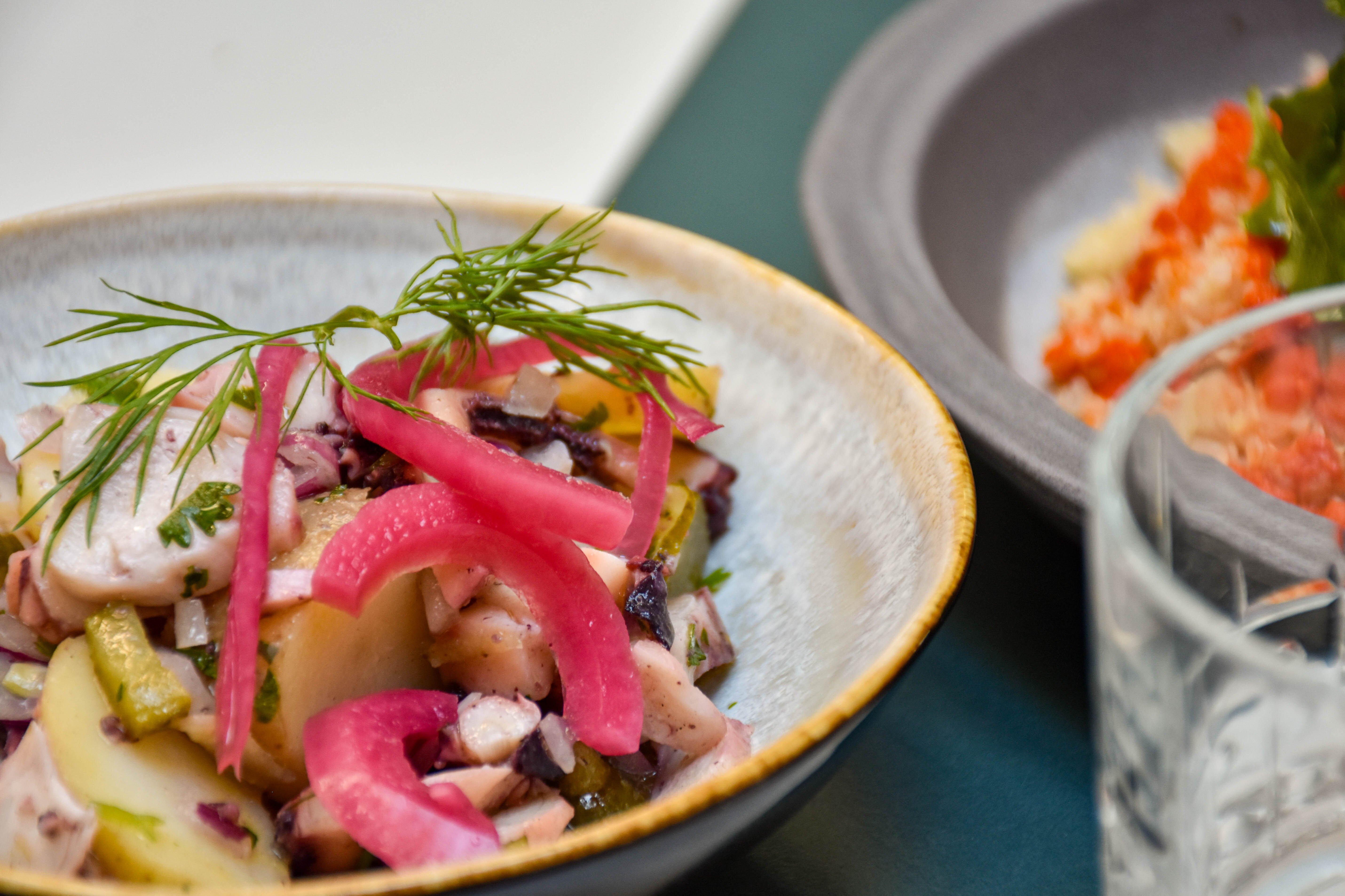 Maison Yellow - Restaurant & Bar