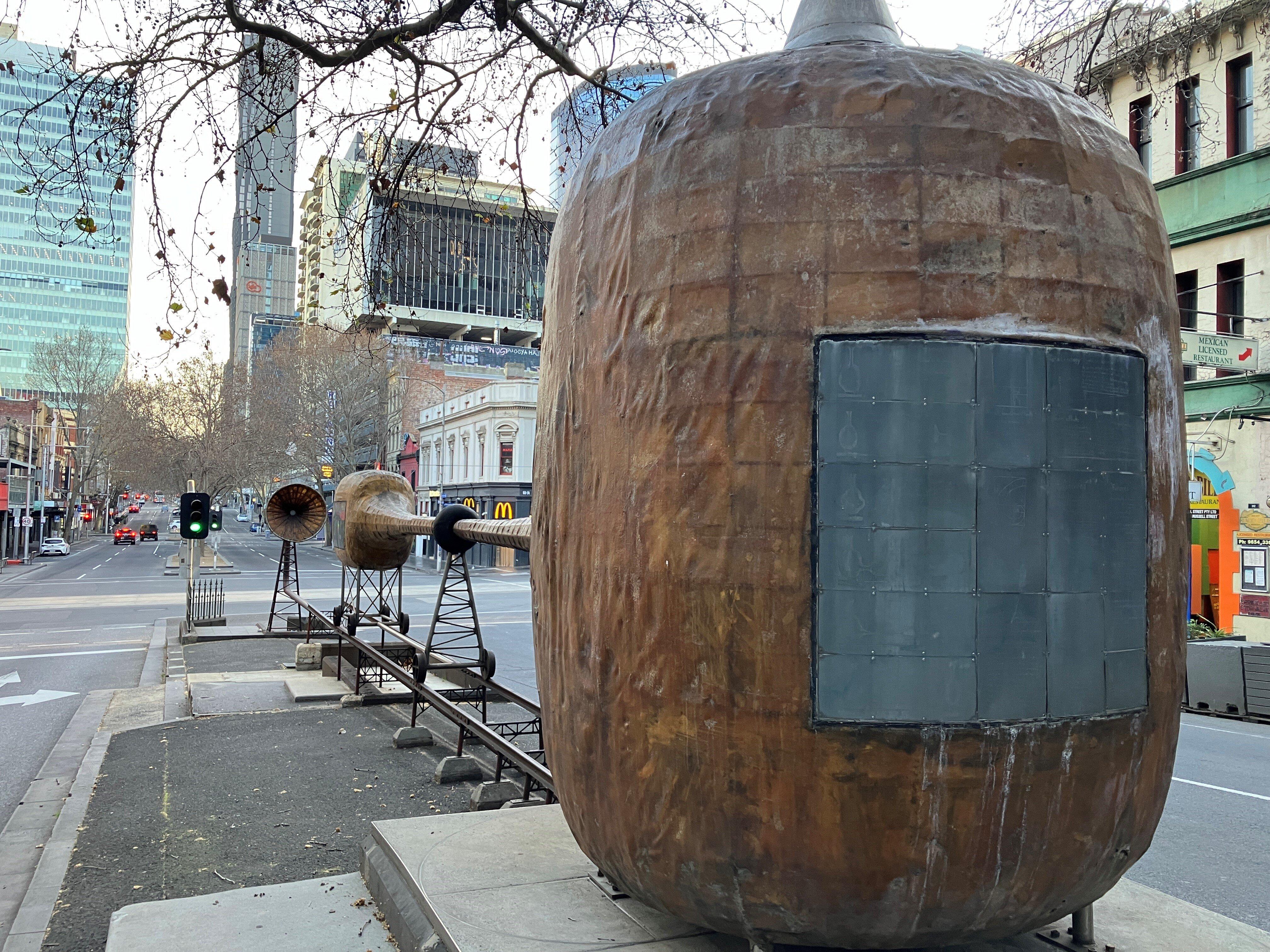 A History Apparatus - Vessel Craft And Beacon