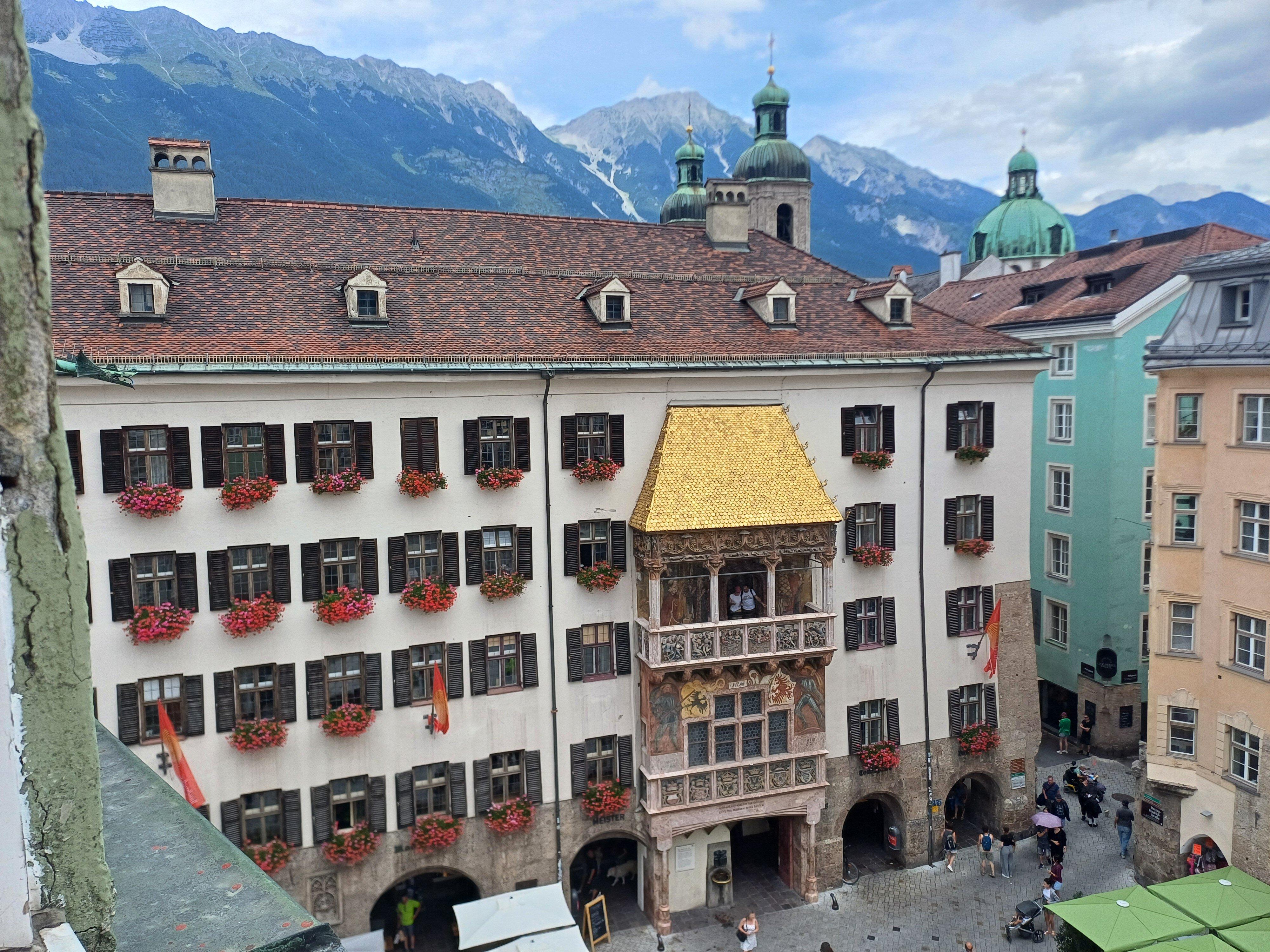 Apartments Golden Roof