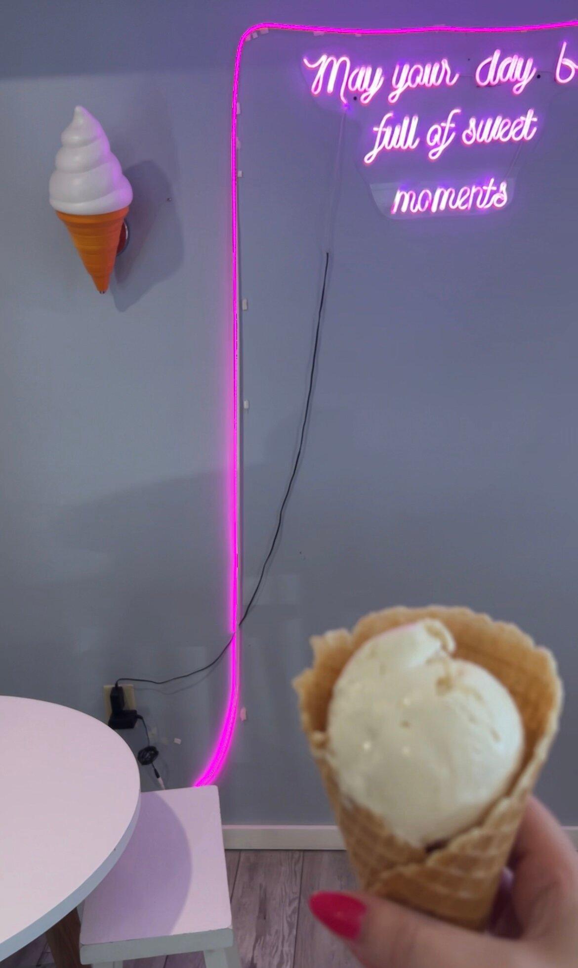 Scoops & Sweet Bubbles