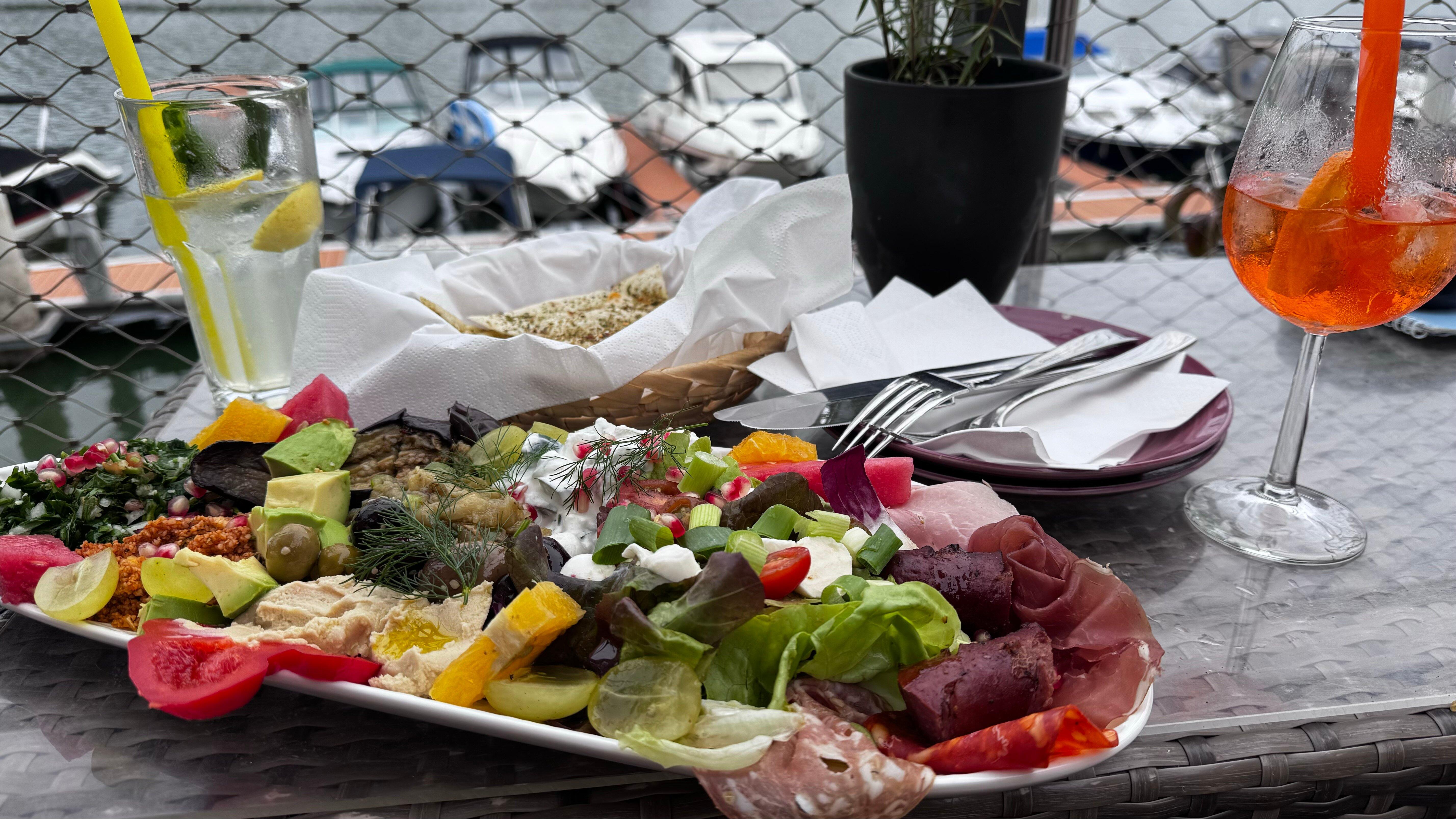 Rheinlounge Schiersteiner Hafen