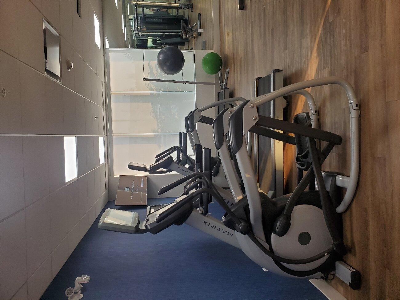 Holiday Inn Express & Suites Calgary Airport Trail NE, an IHG hotel