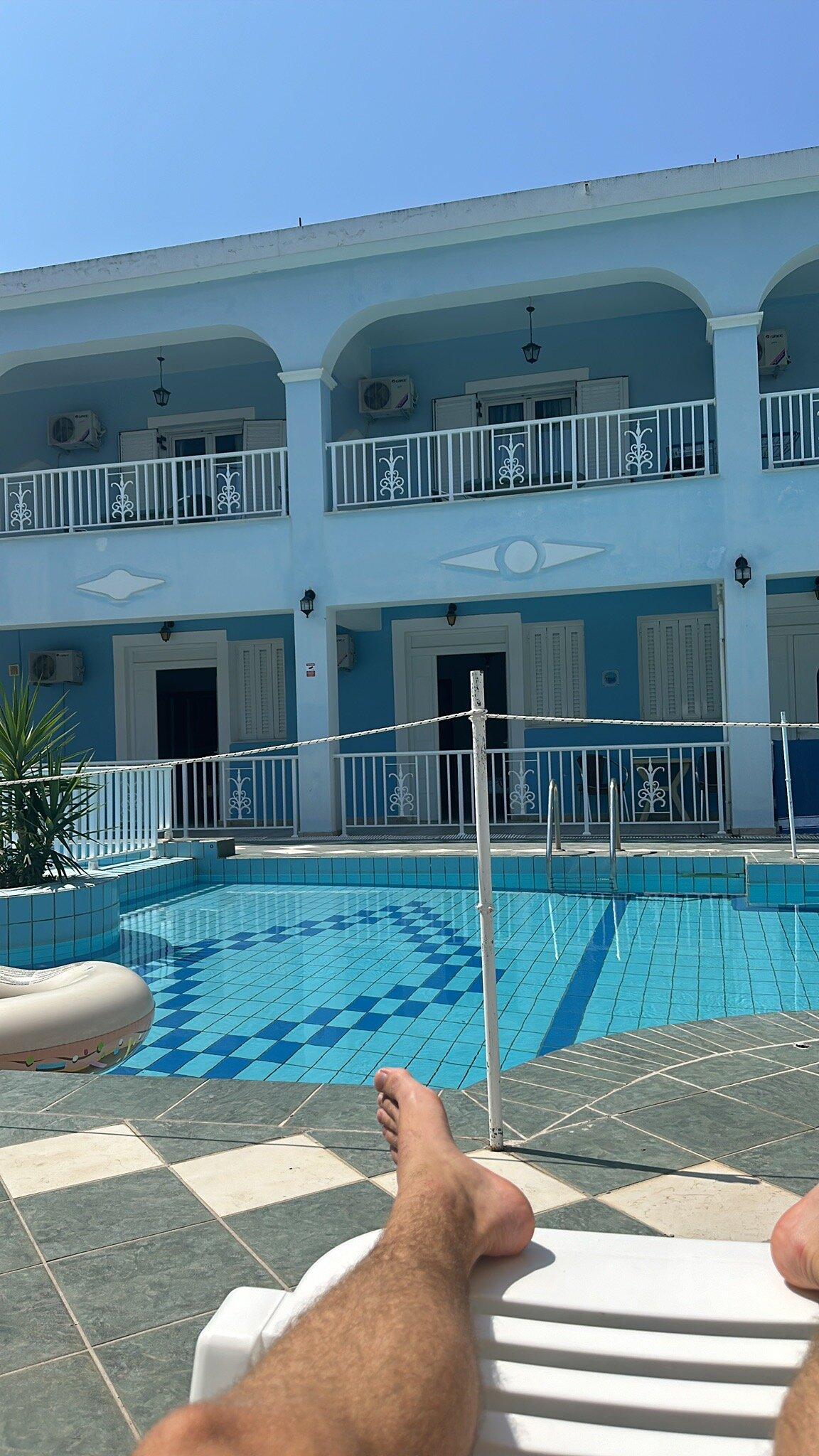 Anna Studios & Apartments