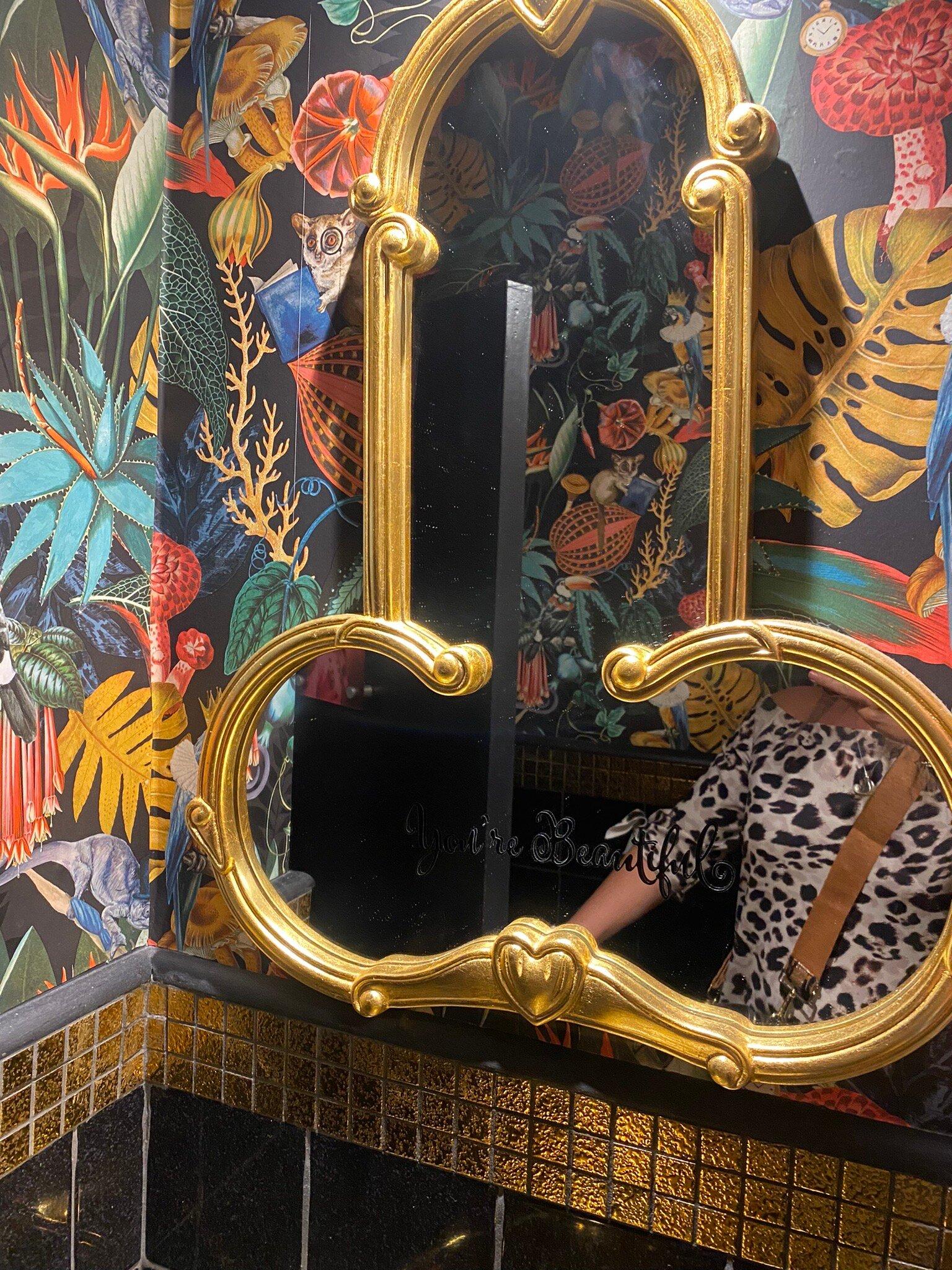 Cheetahs Bar And Grill