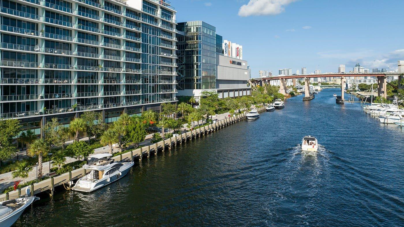 Photo by River Landing S