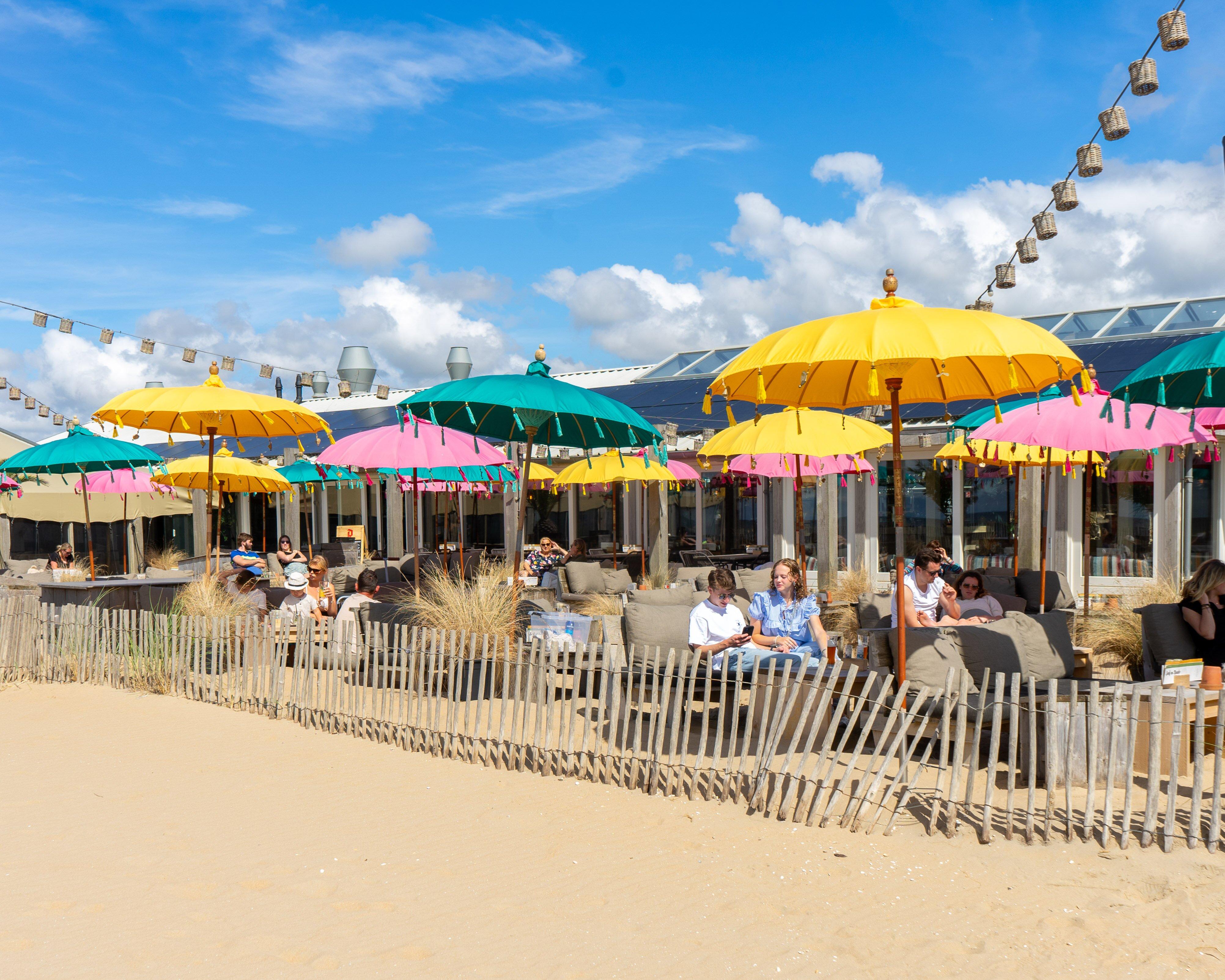 Strandpaviljoen Surf En Beach