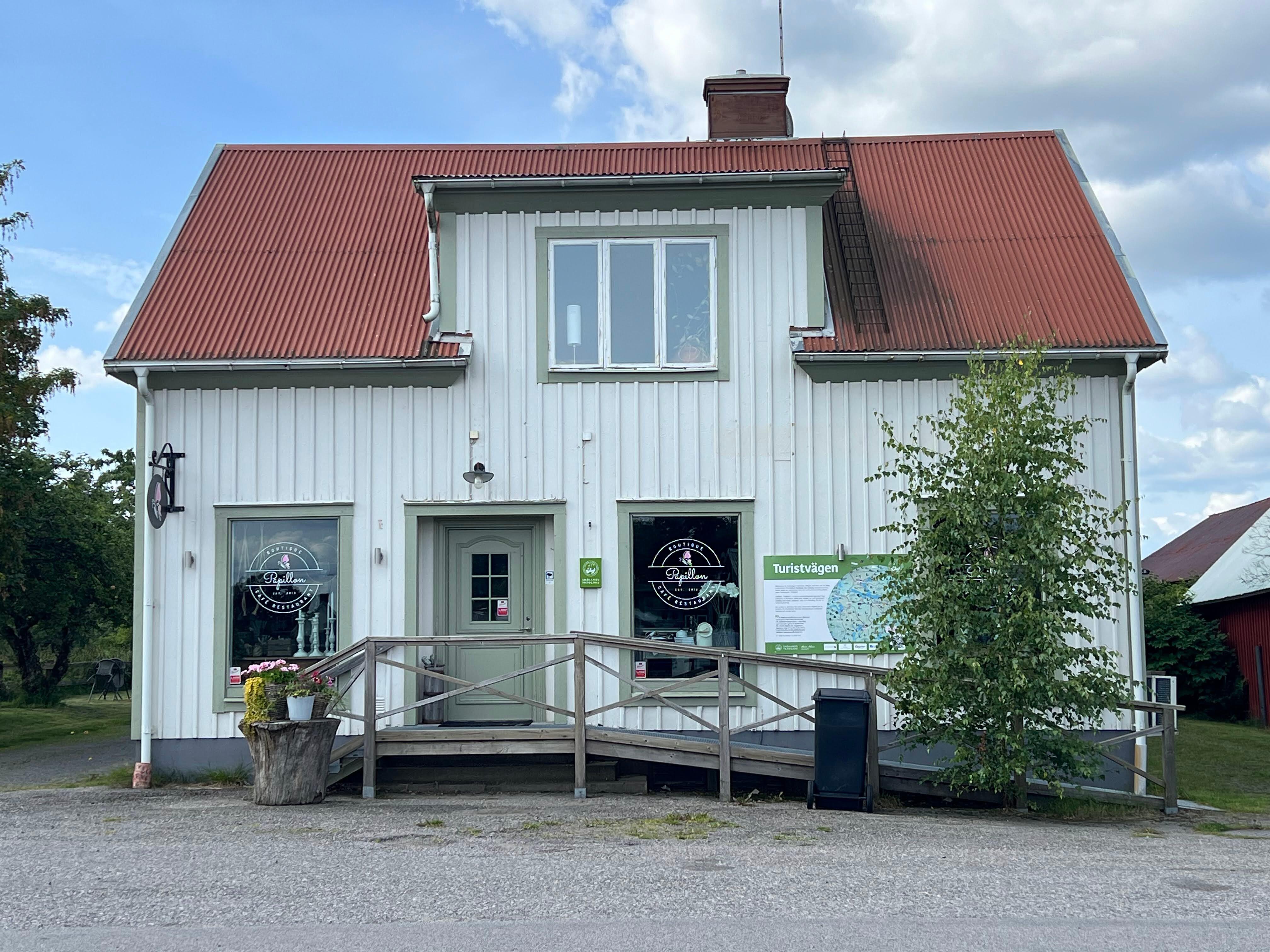 Papillon Cafe Boutique Restaurant