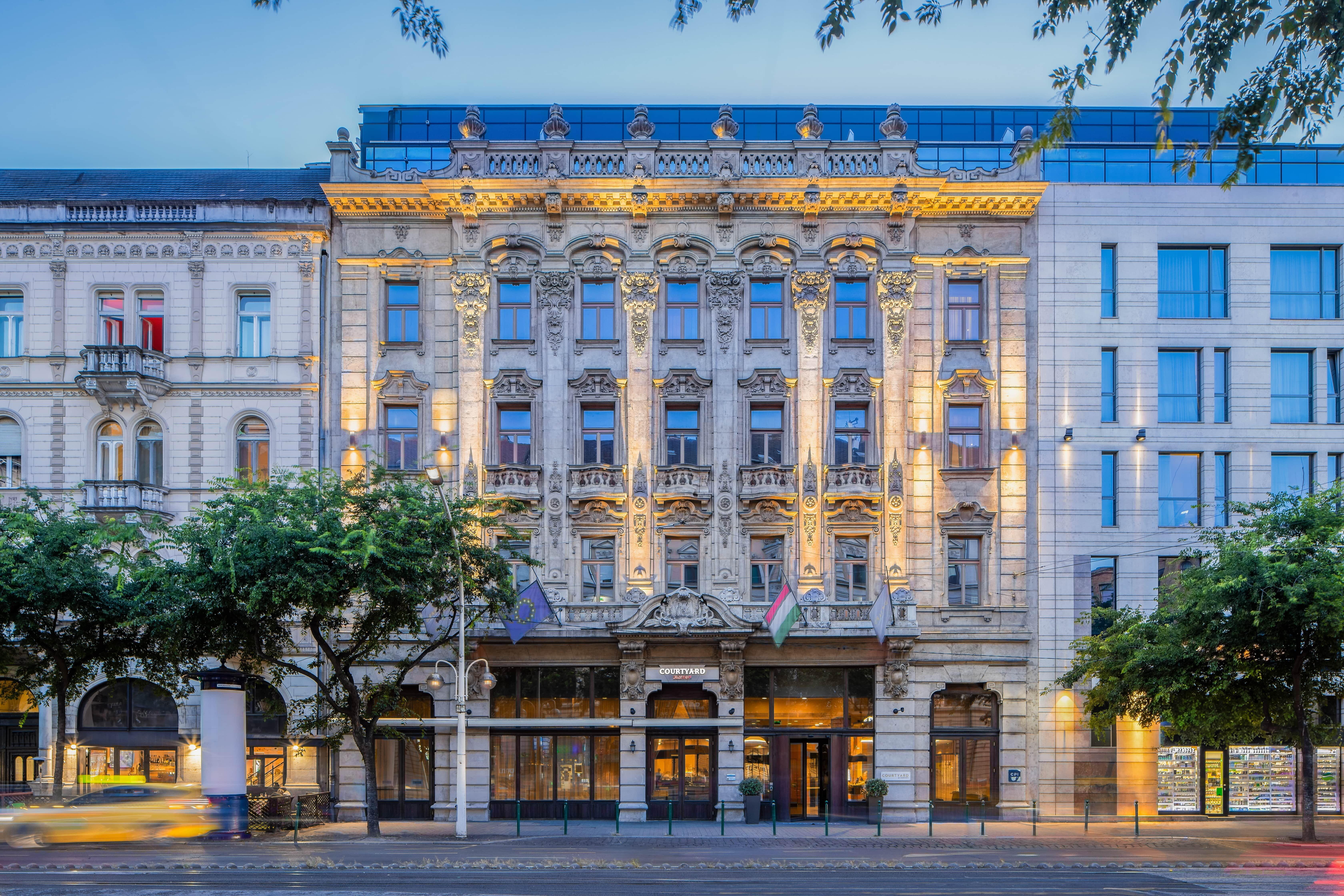 Courtyard Budapest City Center