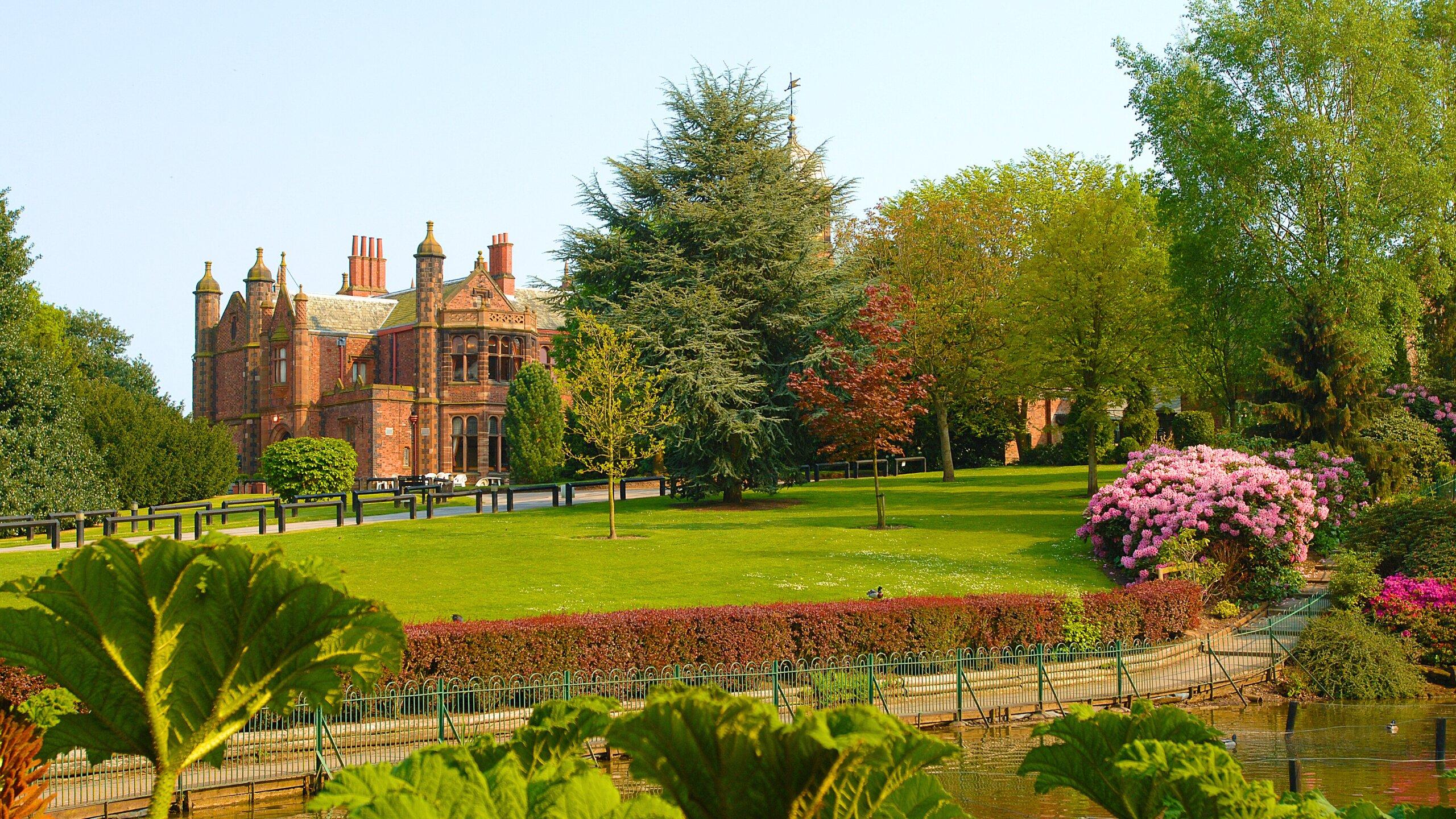 Walton Hall And Gardens