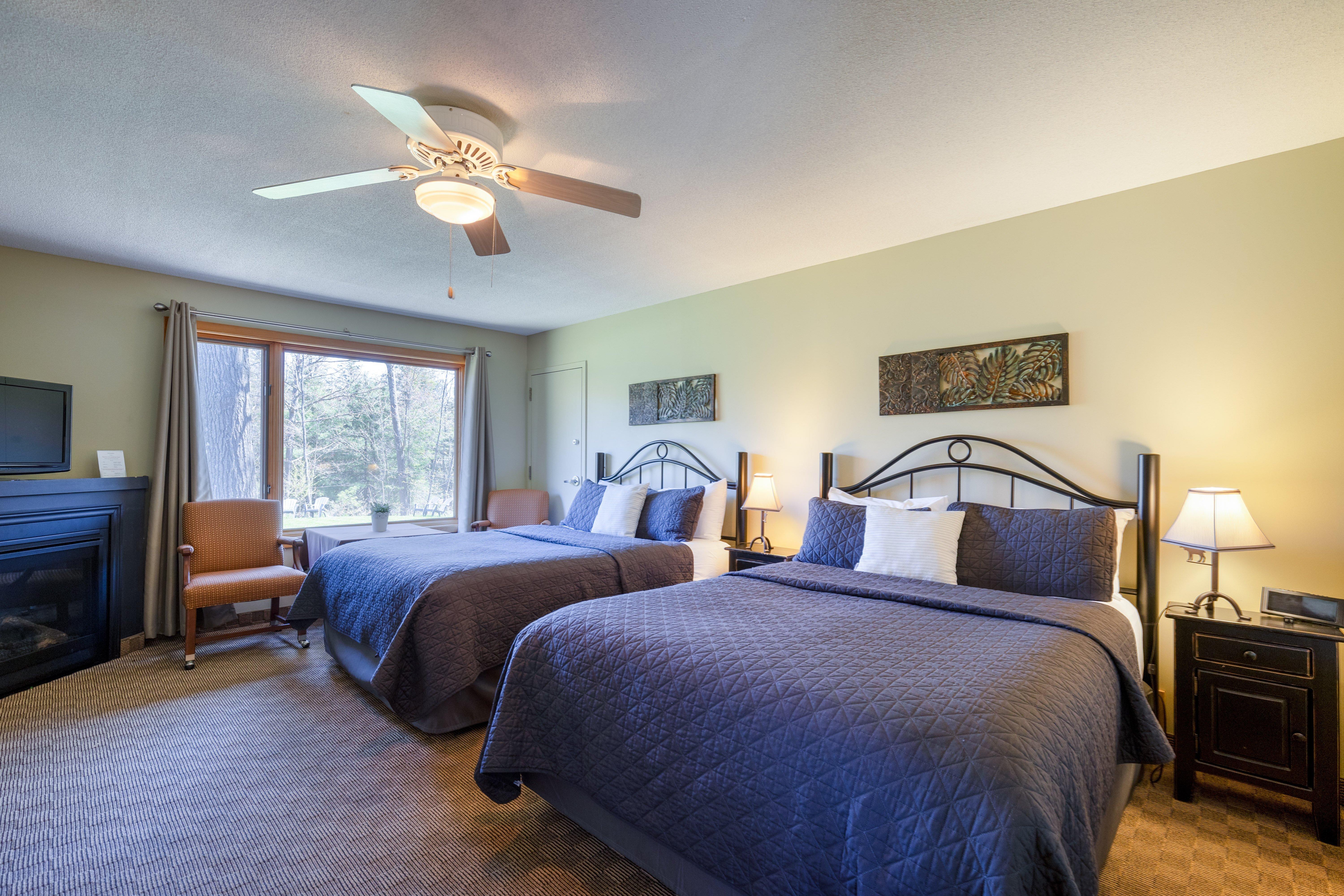 Log Cabin Inn - Accommodations