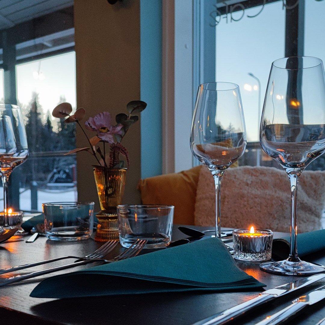 Jolie Lounge & Café