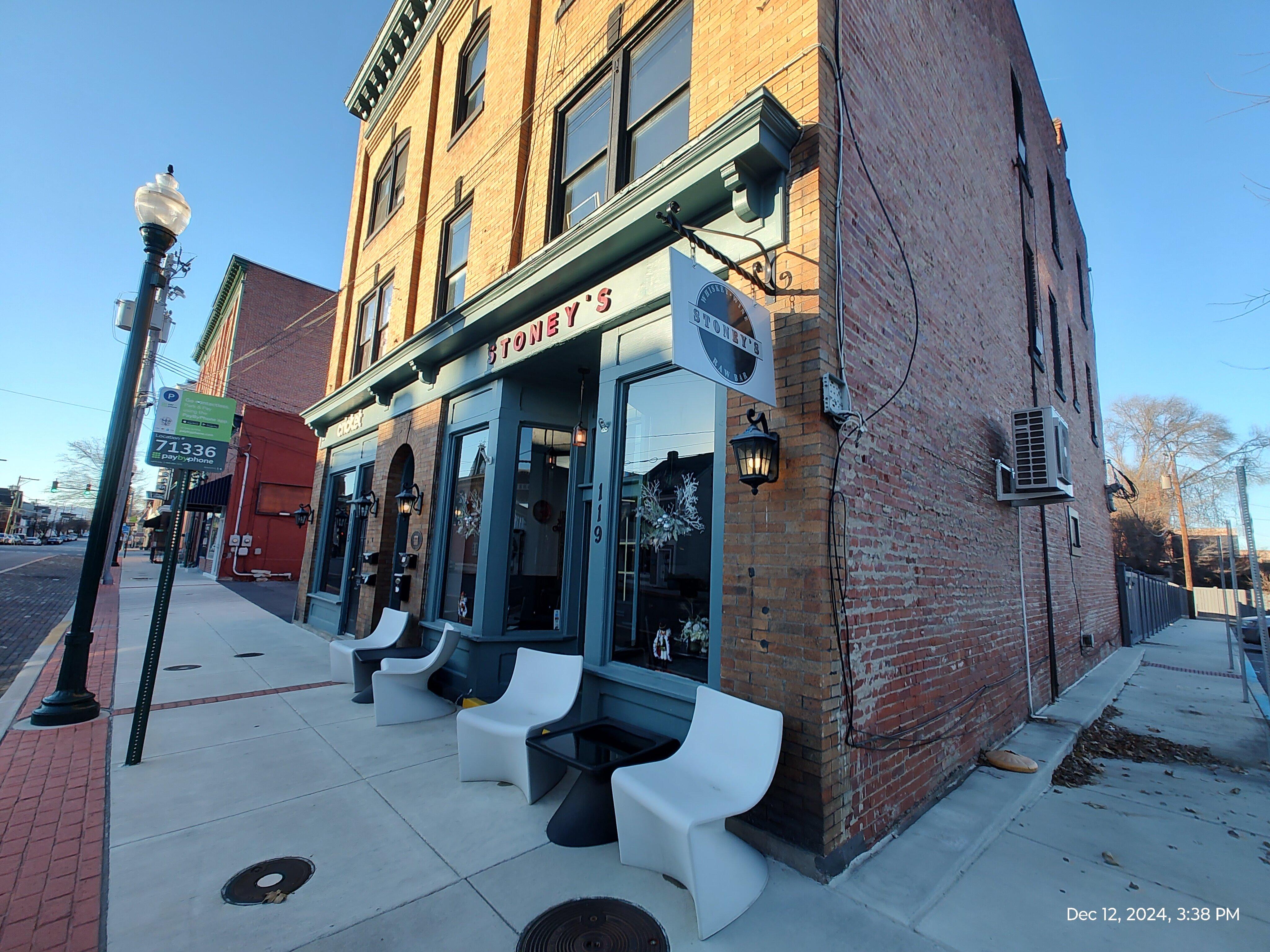 Stoney's Whiskey Wine & Raw Bar