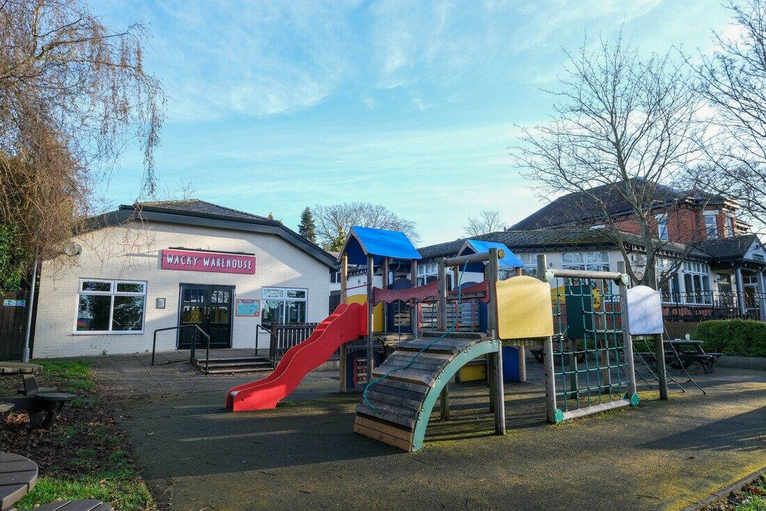 Ashley Hotel Wacky Warehouse