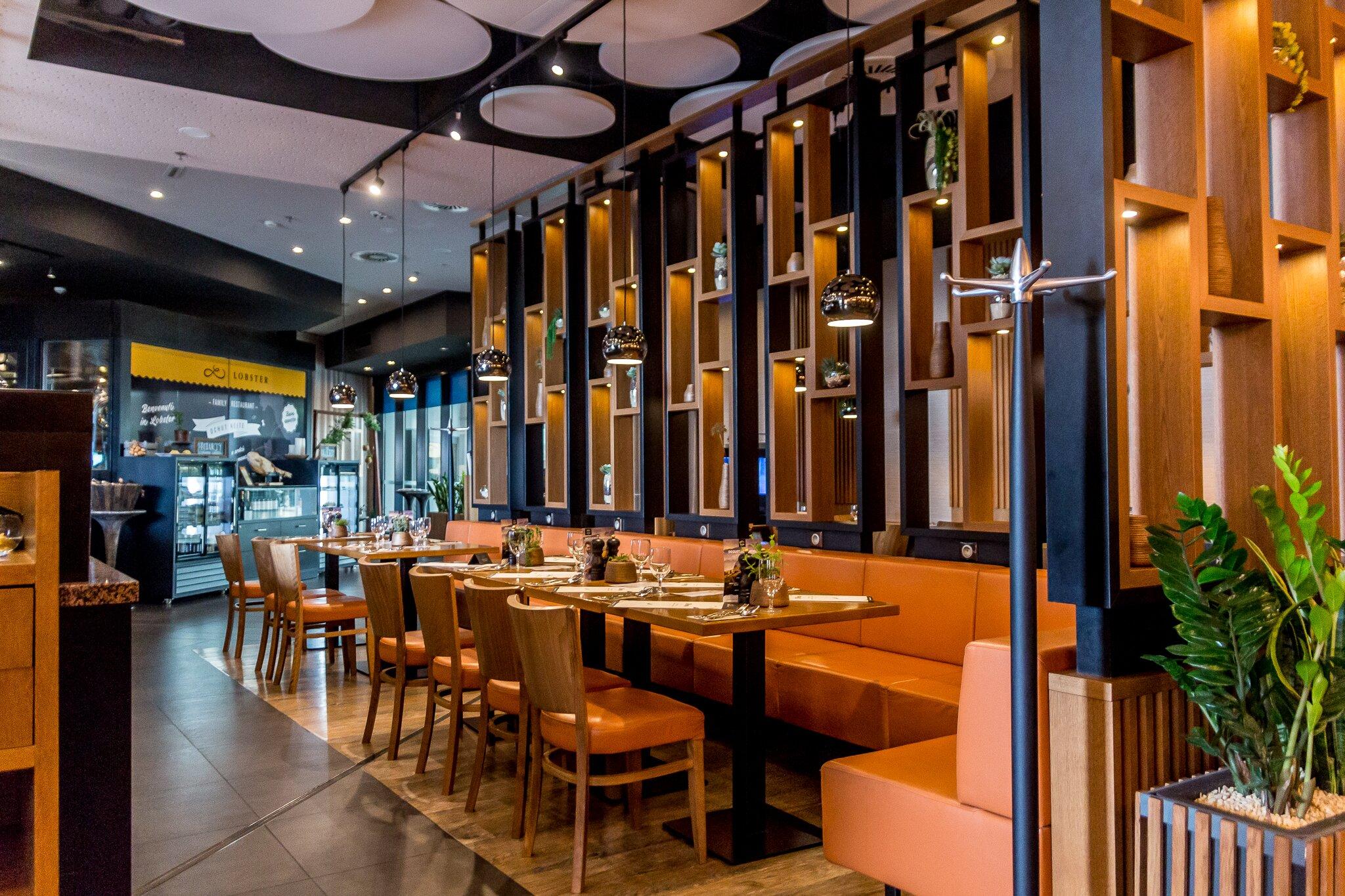 Lobster Family restaurant