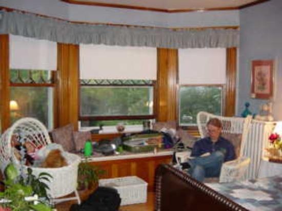 Pillars Bed & Breakfast