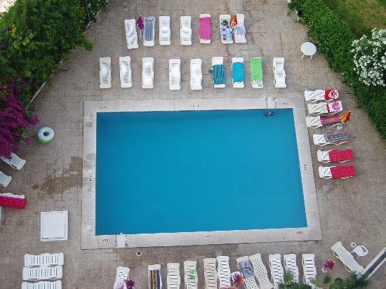 Sunsea II Apartments