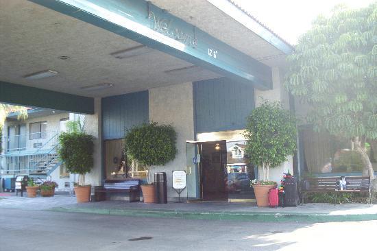 Photo by HiHoOffWeGo