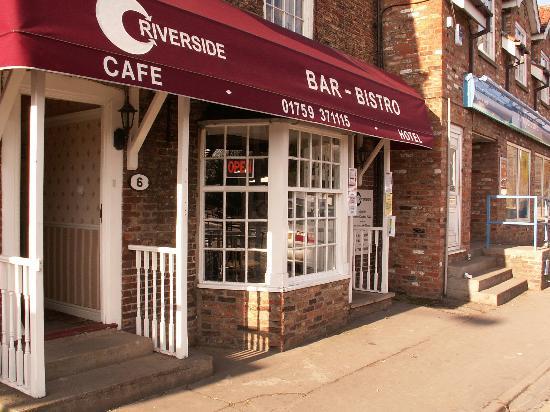 Riverside Cafe & Guest House