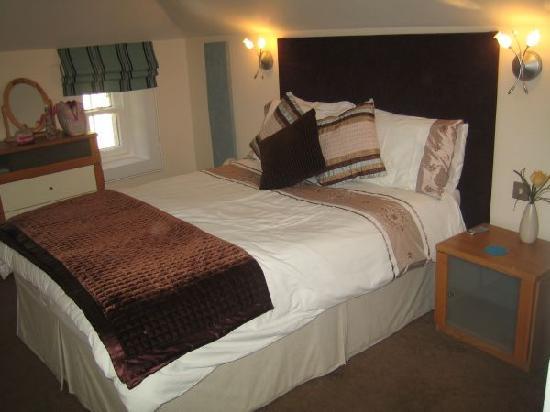 The White House Apartments