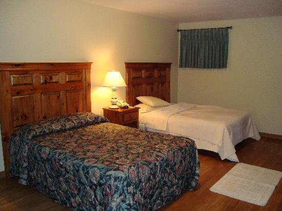 Breakers on the Lake