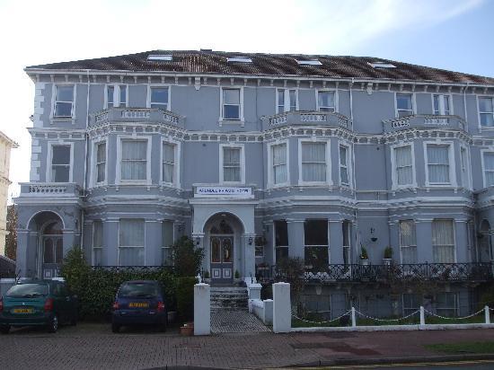 Arundel Private Hotel