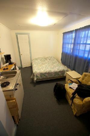 Yellowstone Economy Apartments