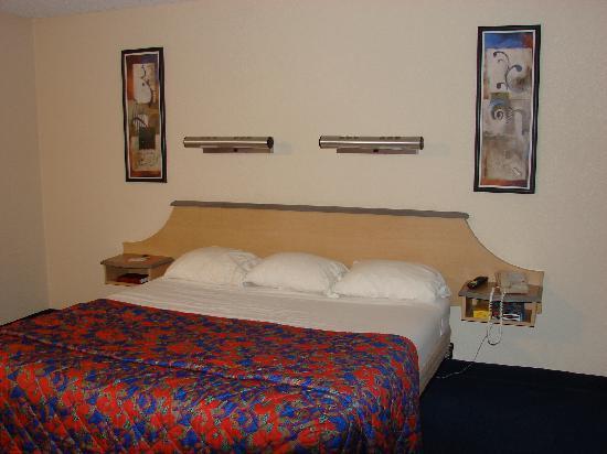 Red Roof PLUS+ El Paso East