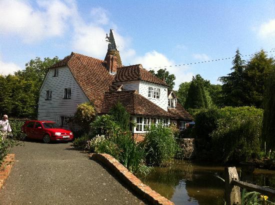 Bow Cottage Bed & Breakfast