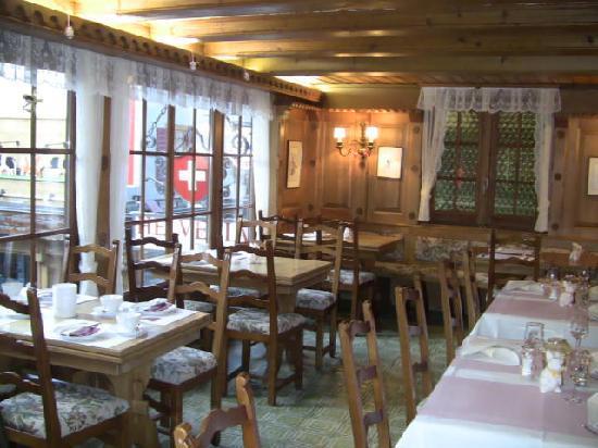 Photo by Leona_running